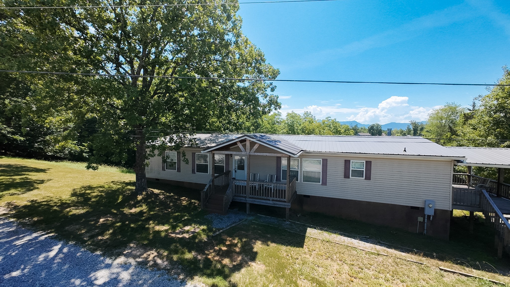 1366 Paradise Lane