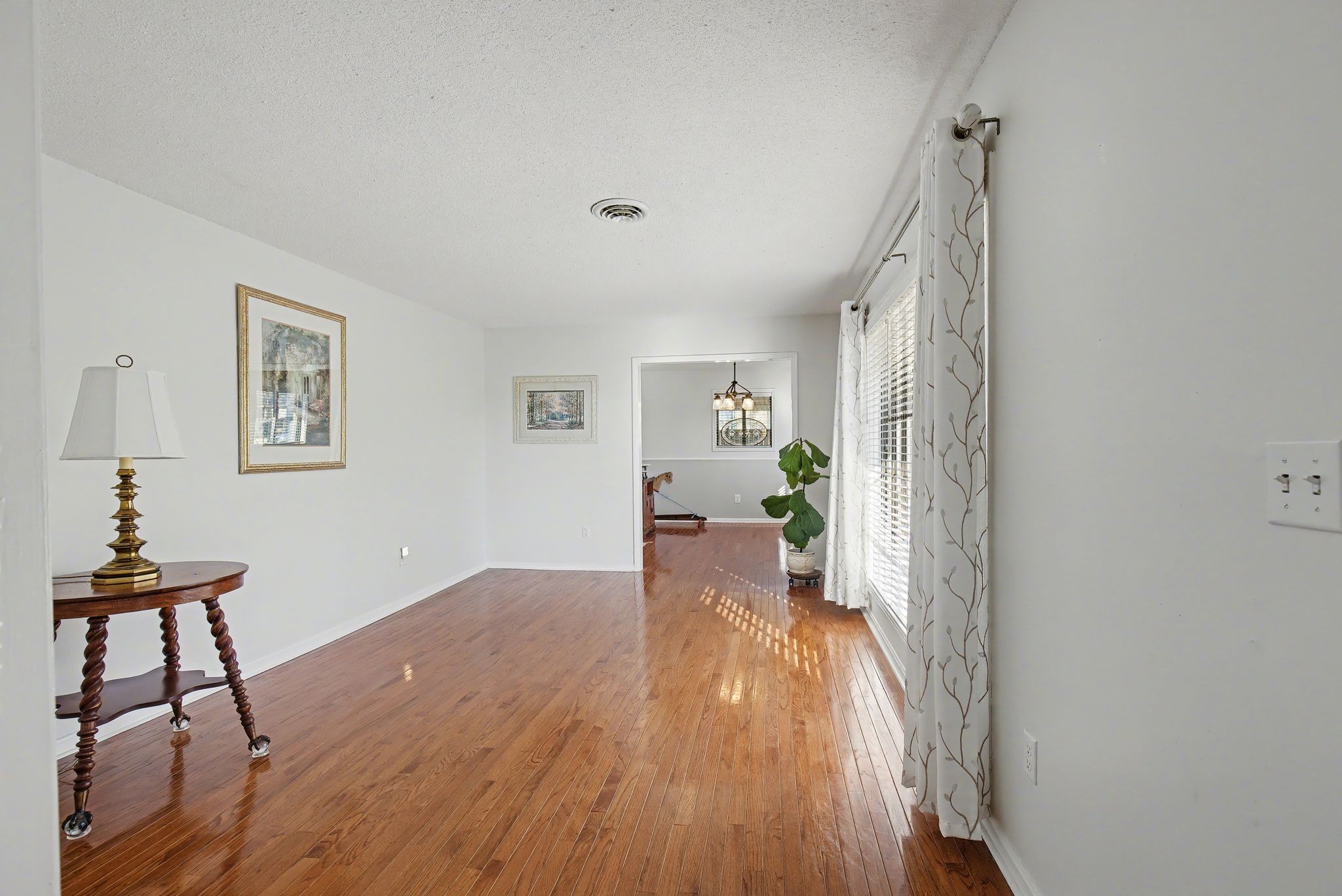 225 Hickory Hill Dr