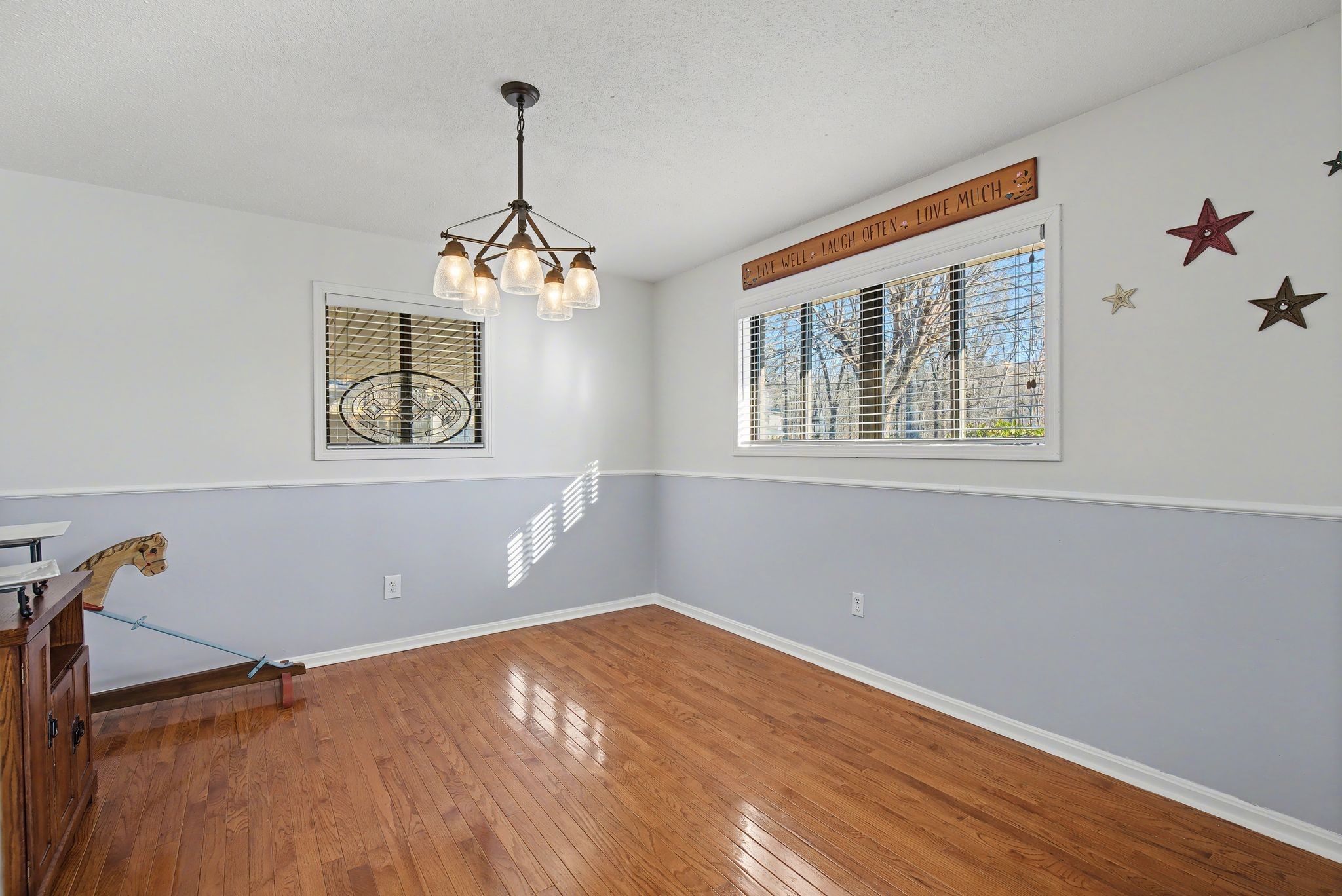 225 Hickory Hill Dr