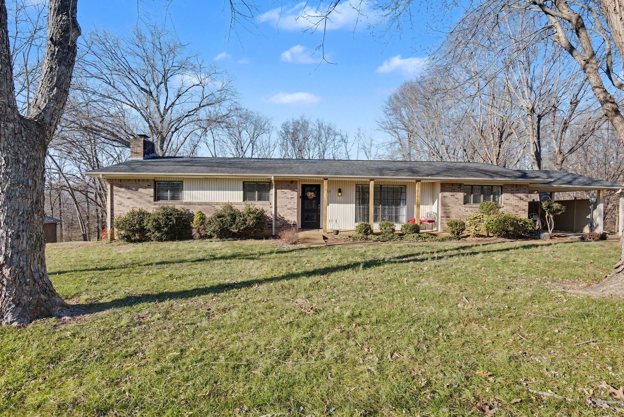 225 Hickory Hill Dr