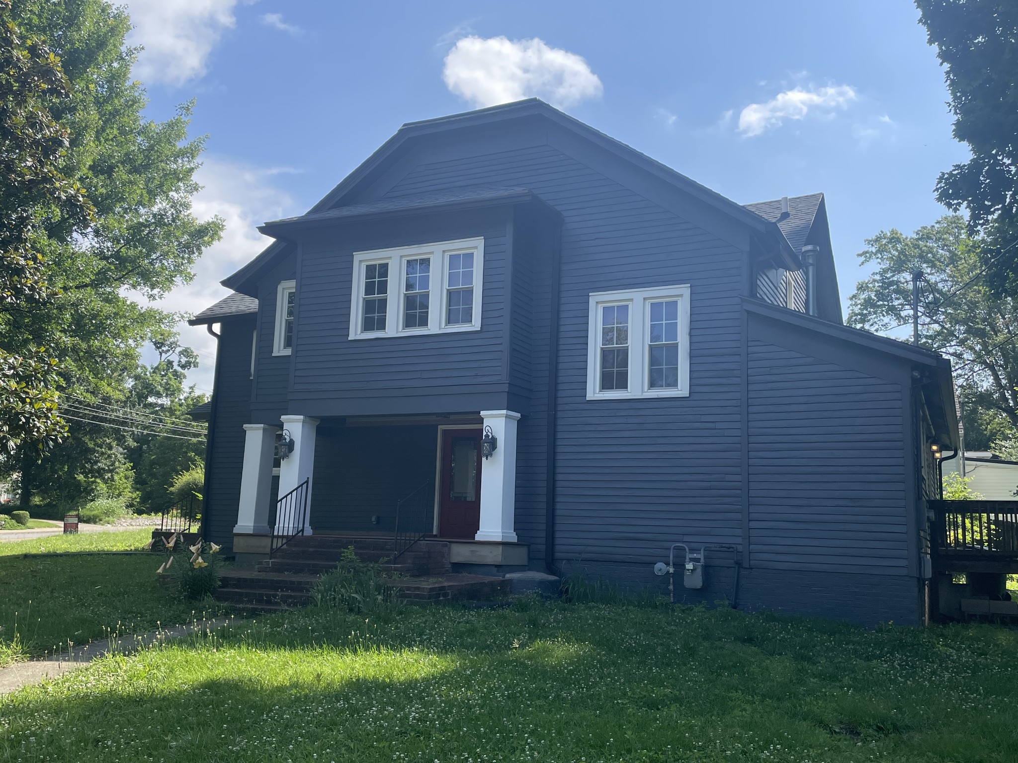 2122 S Main St