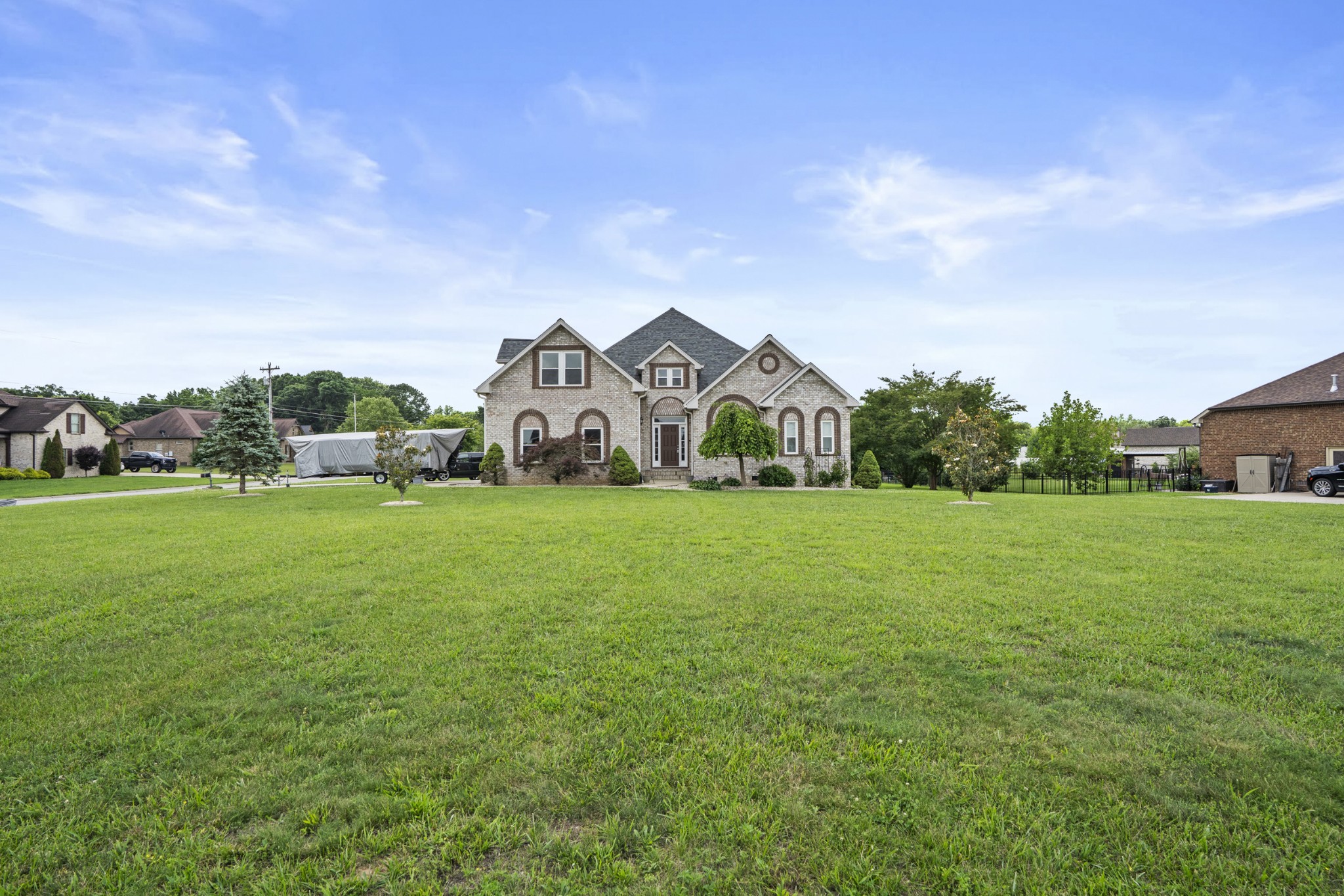 2114 London Ln