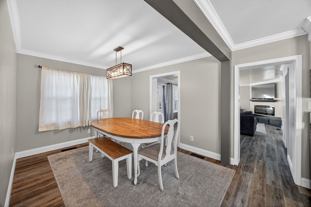 385 Campbell Dr