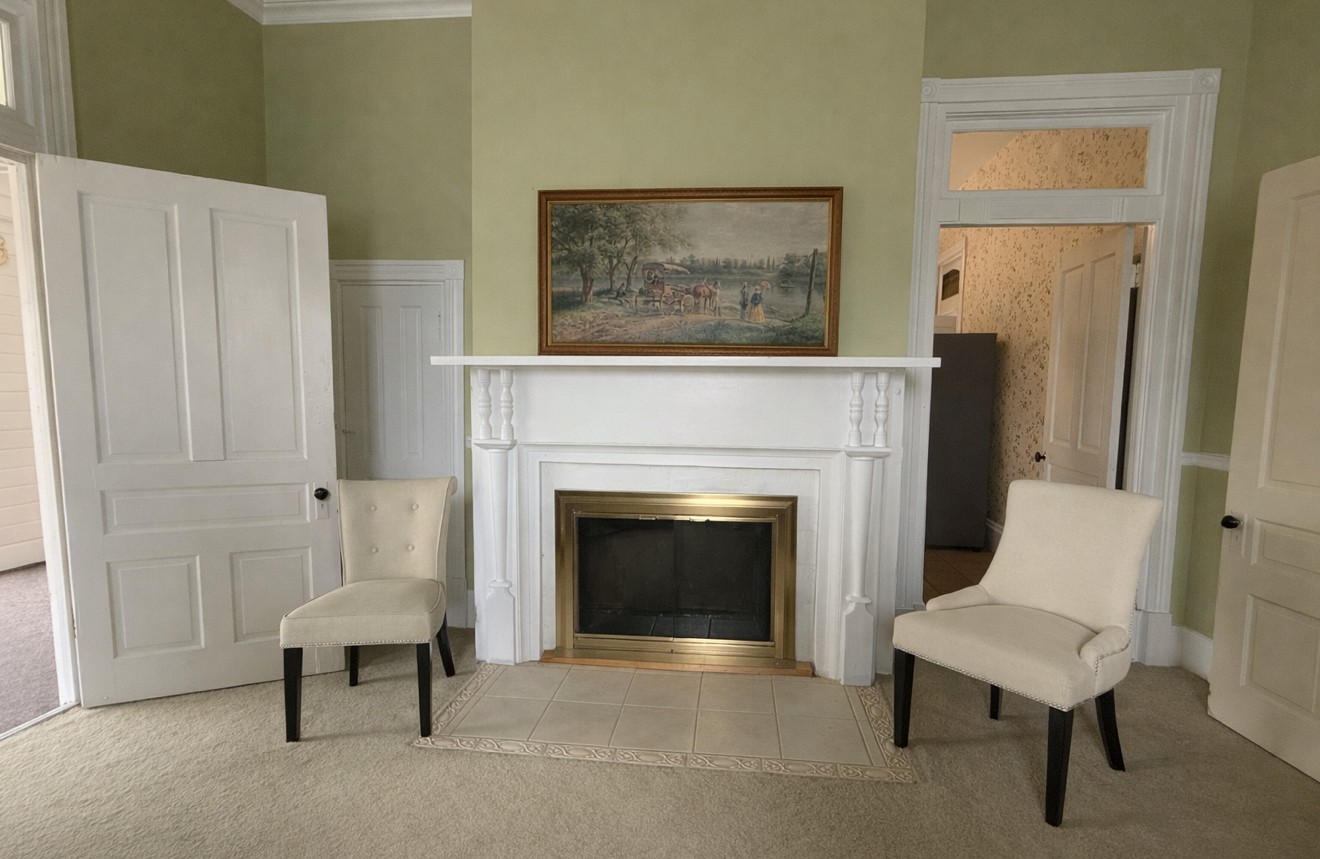 963 Liberty Pike