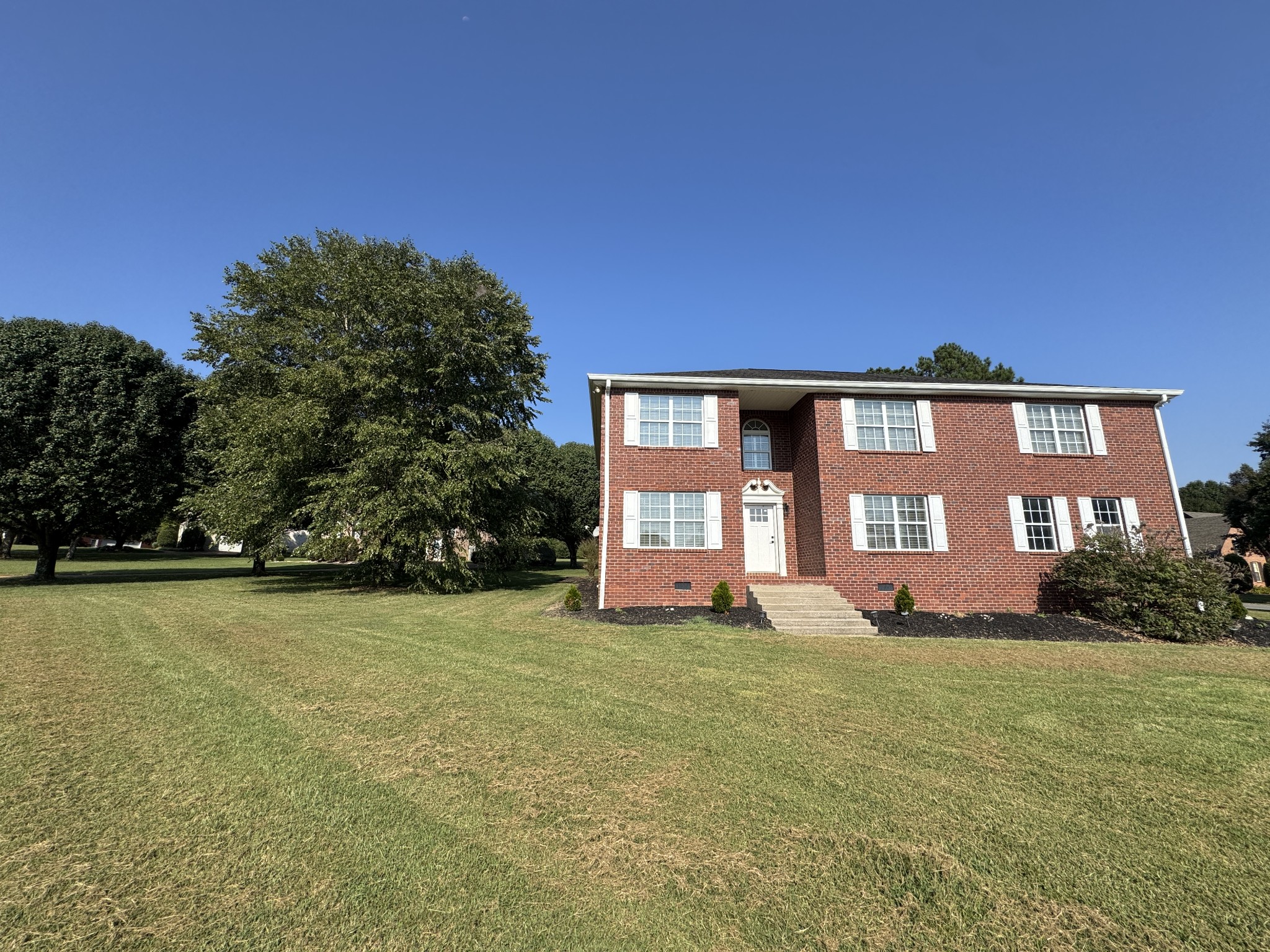 1805 Pointe Ct