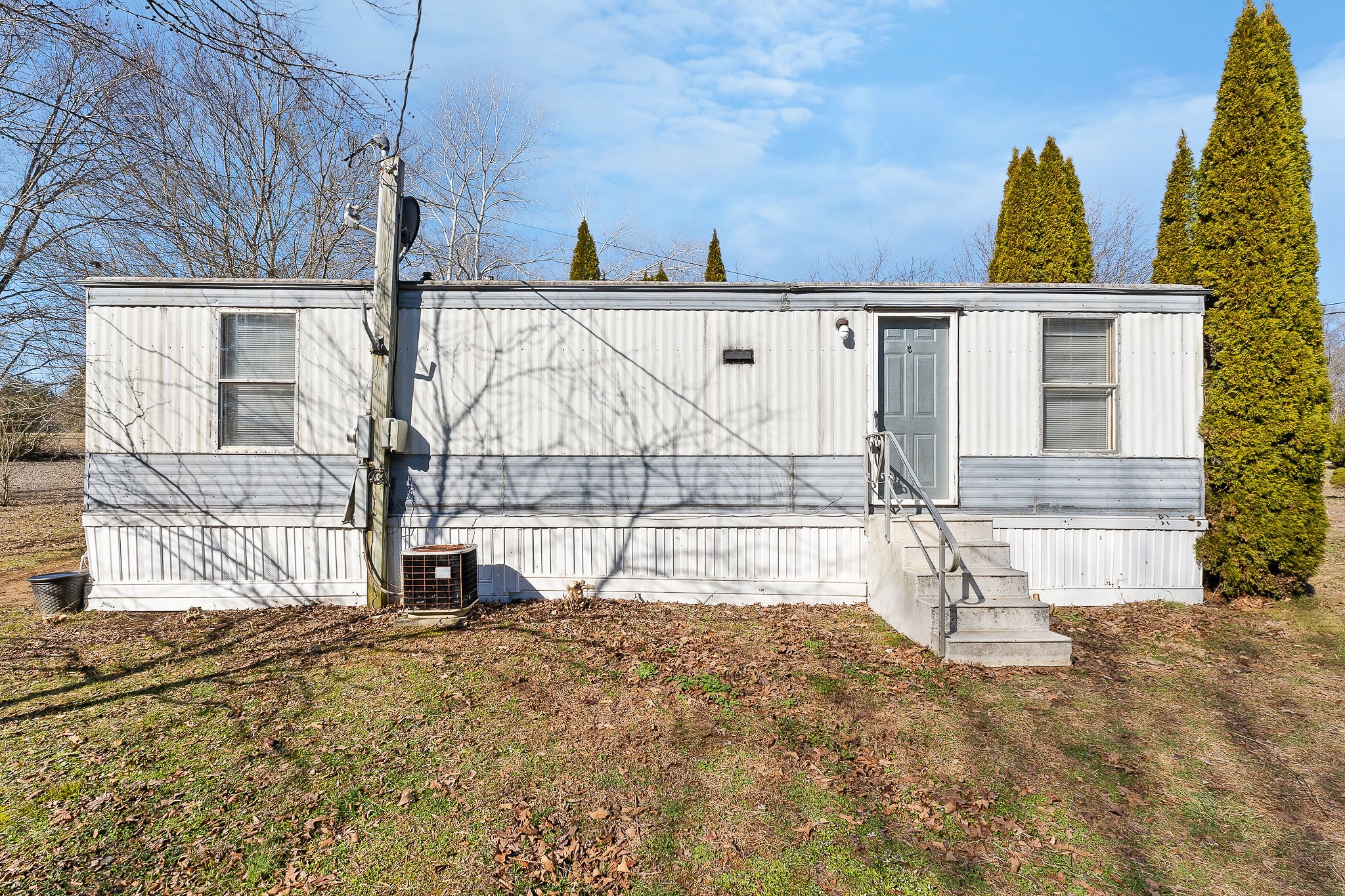 280 Bone Cave Rd