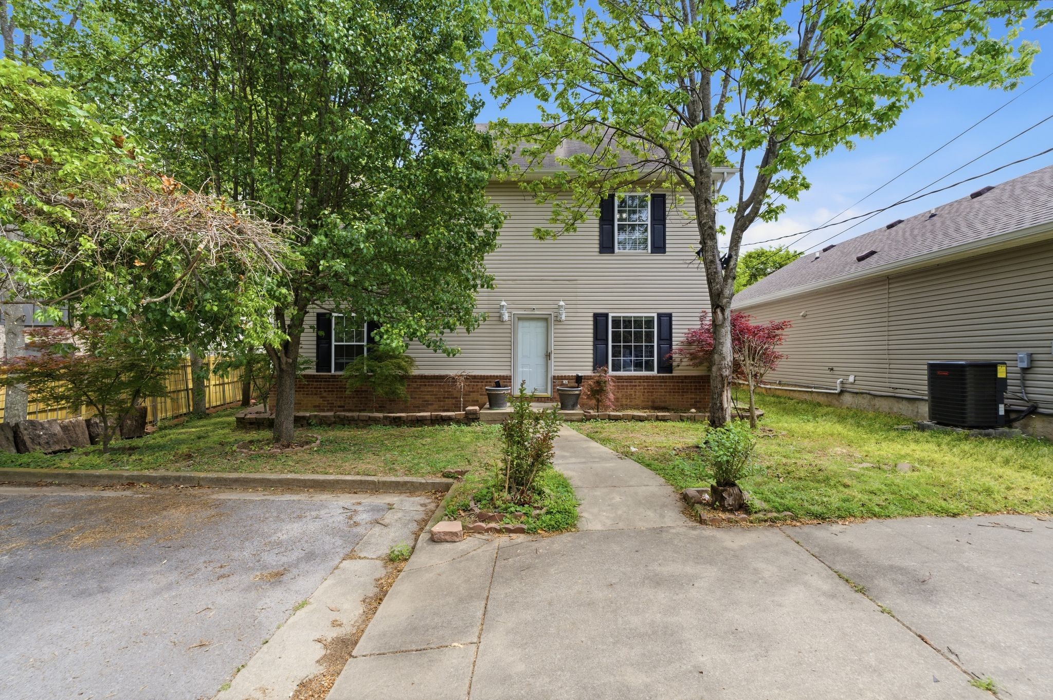 808 William Howard Ct