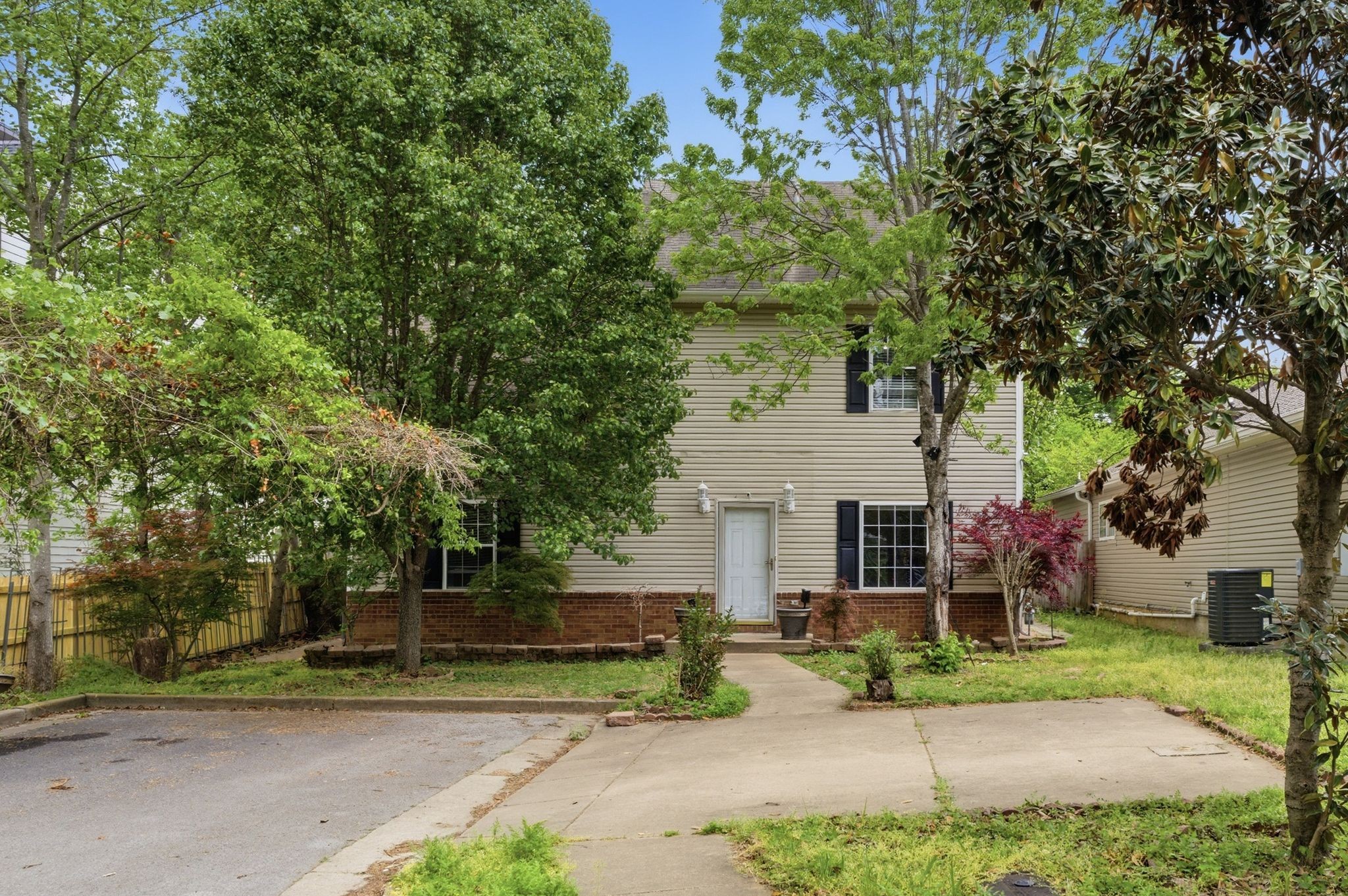 808 William Howard Ct