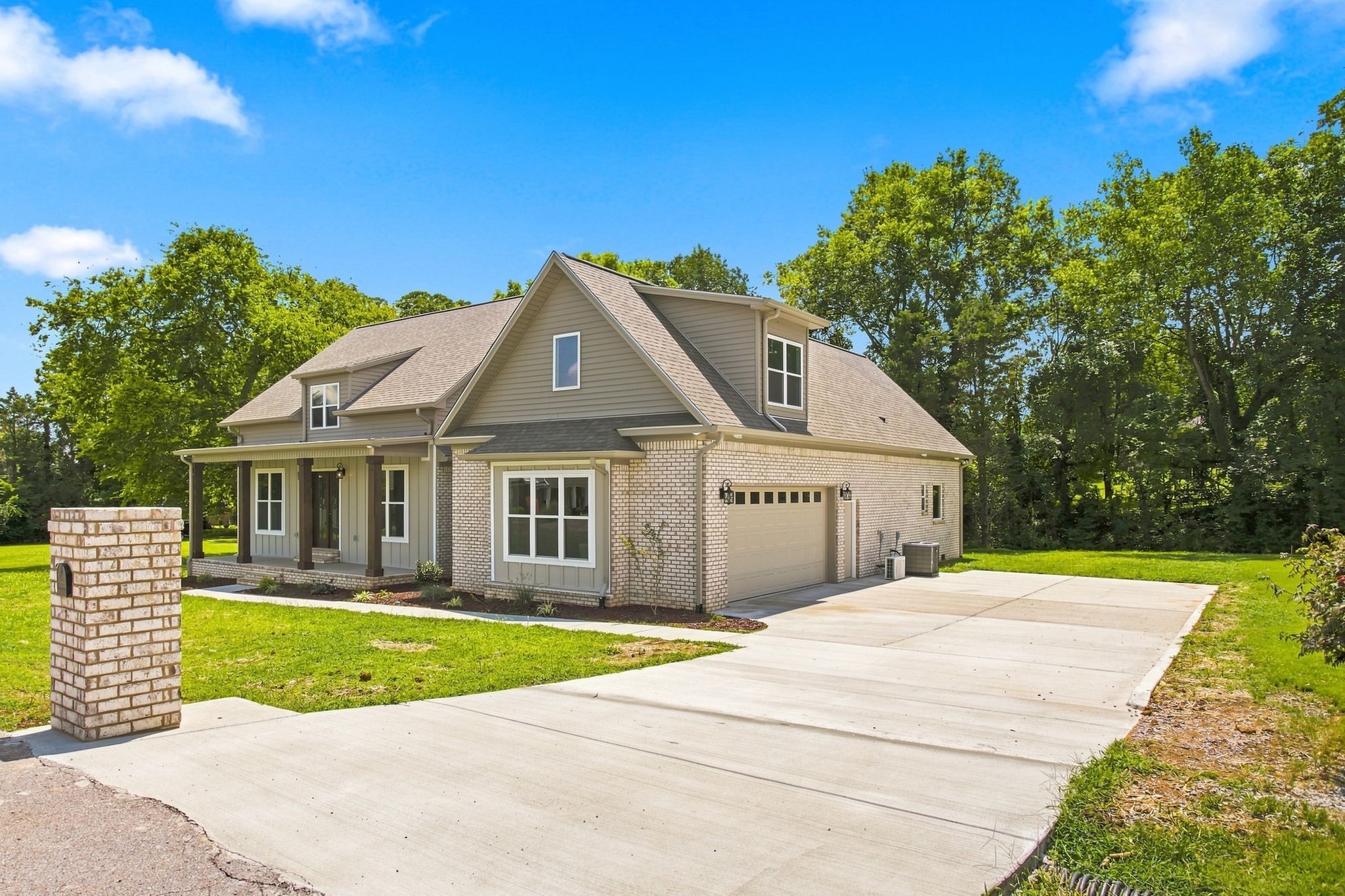 109 Mimi Cir