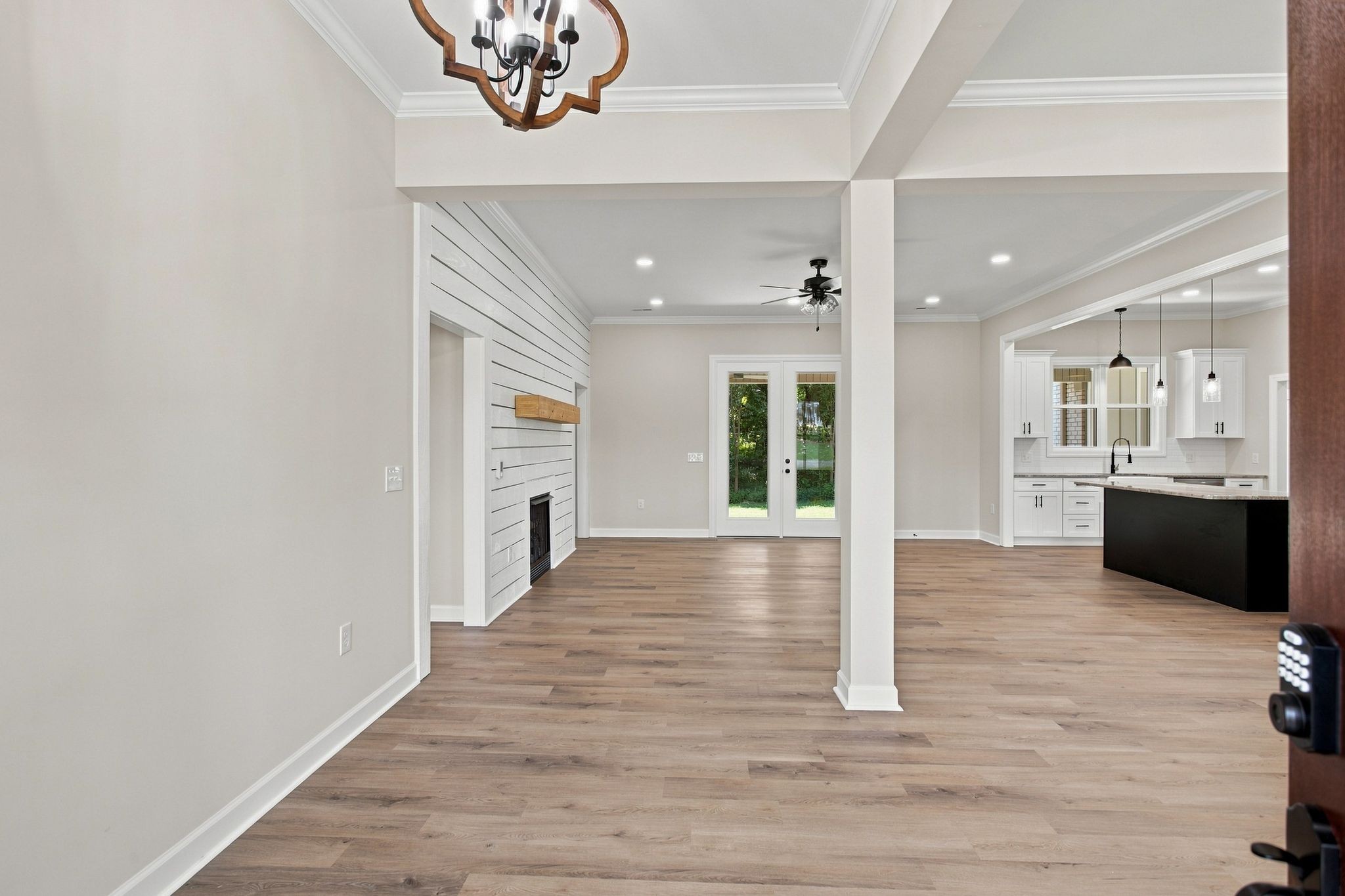 109 Mimi Cir