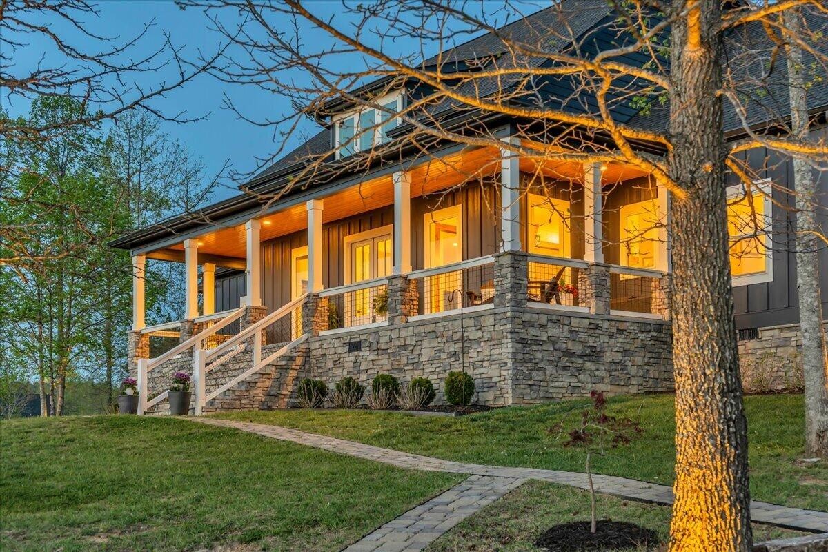 1115 River Bluffs Drive