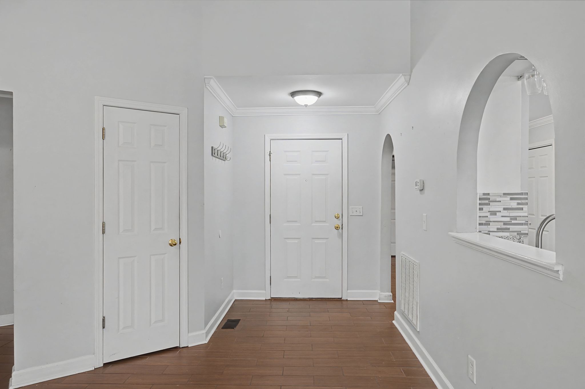 1909 Amacher Dr