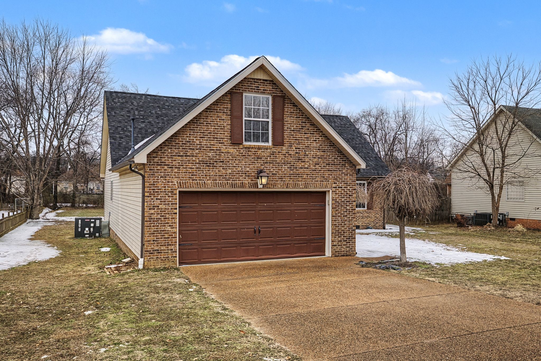 1909 Amacher Dr