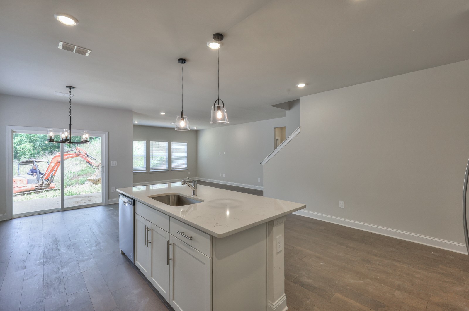 430 Long Dr