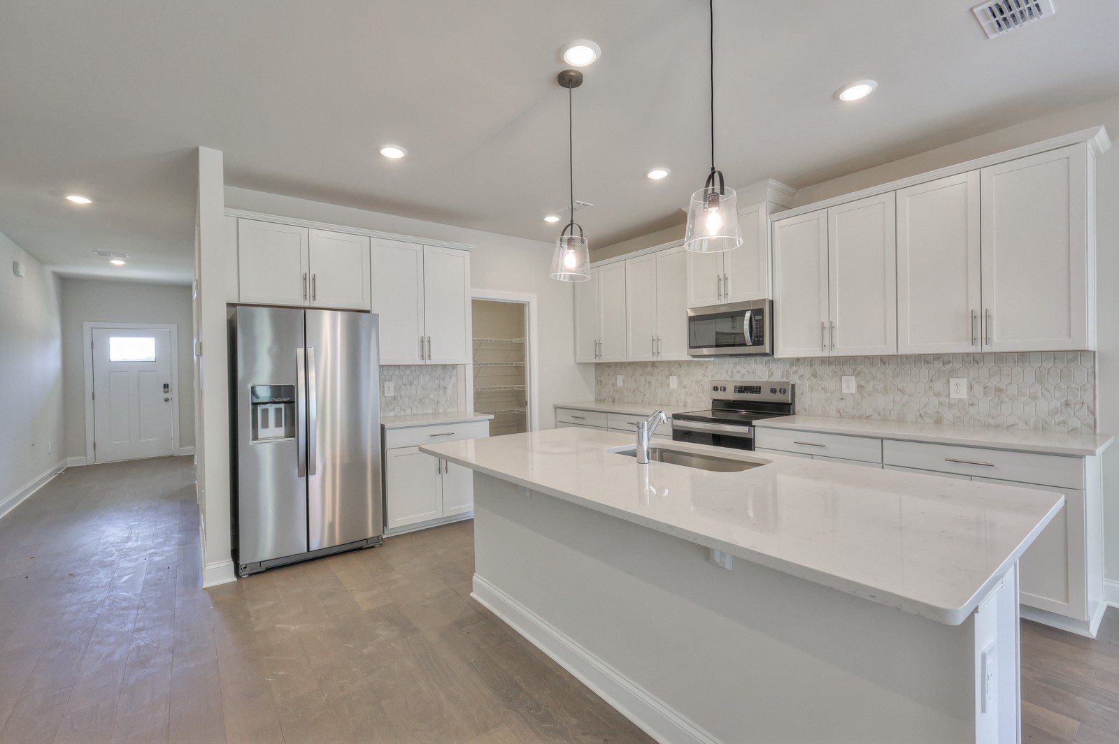 430 Long Dr