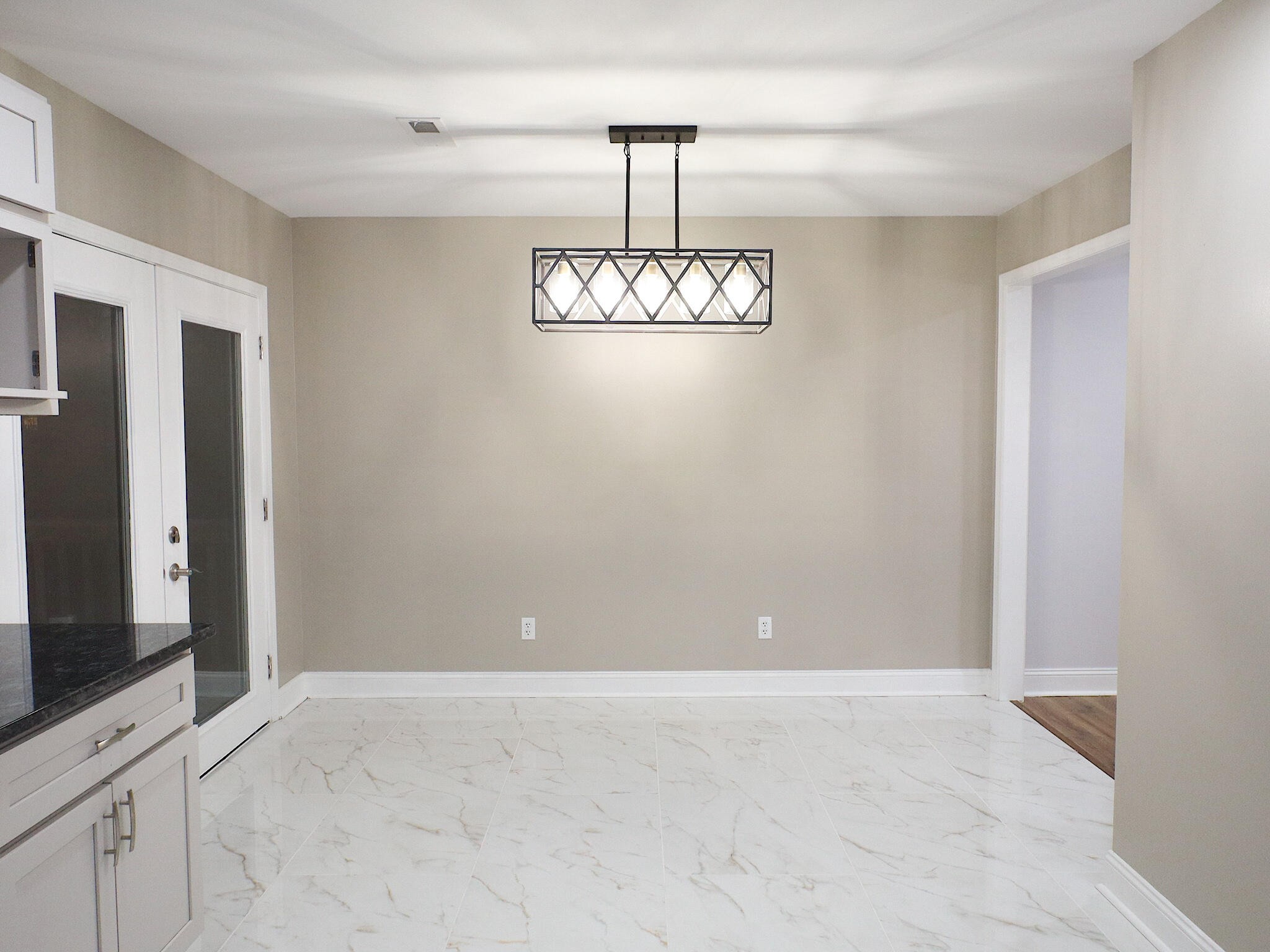 2512 Maplewood Drive