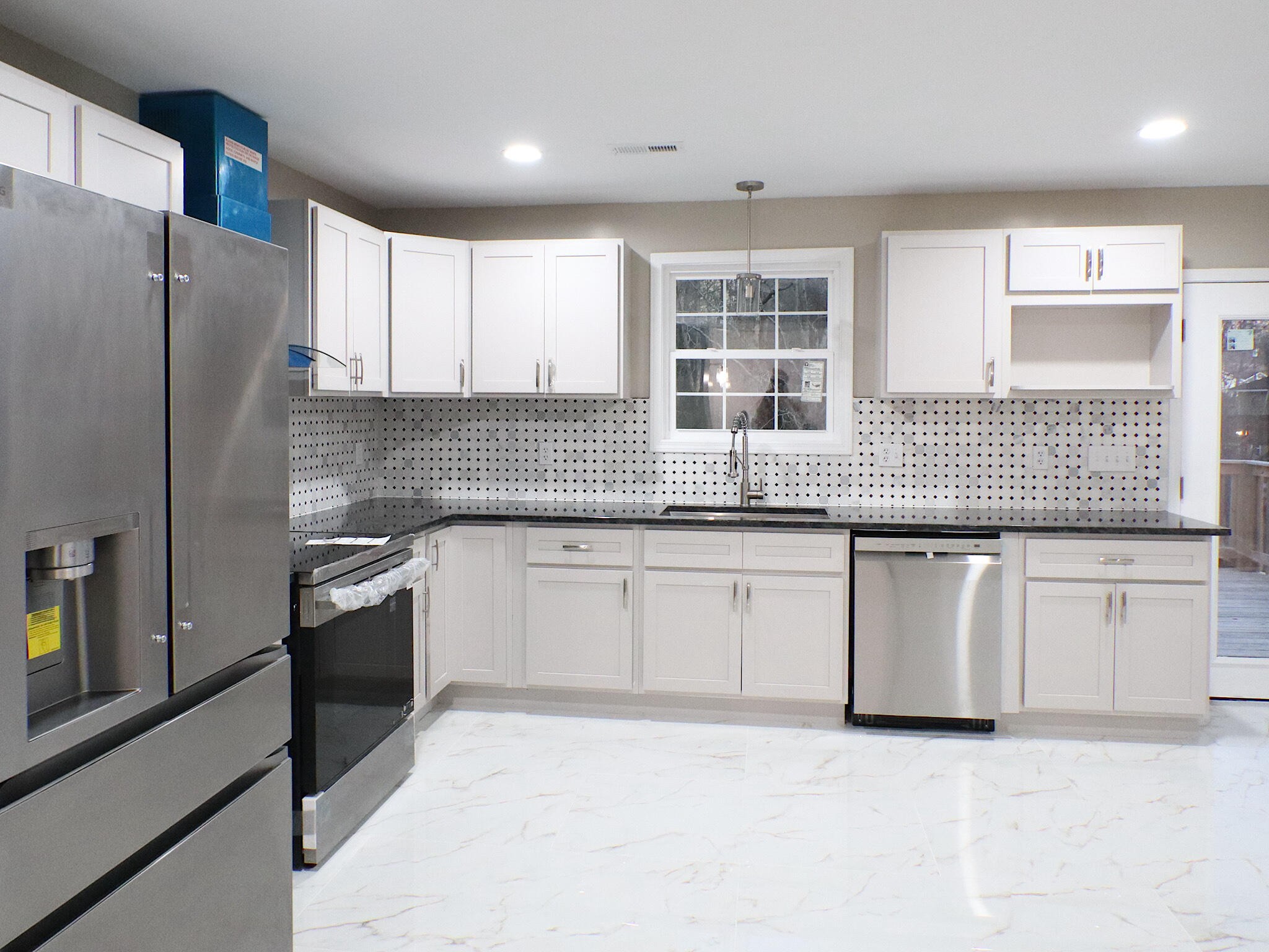2512 Maplewood Drive