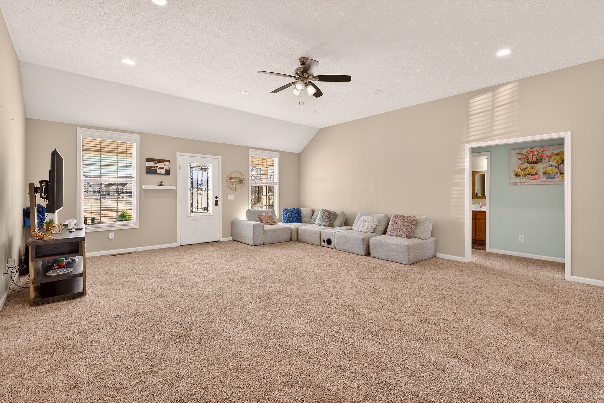 1031 Meridian Dr