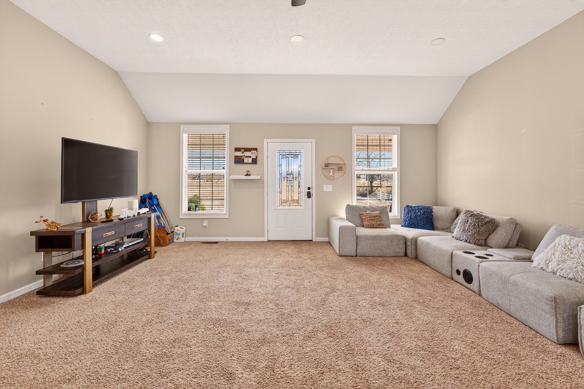 1031 Meridian Dr