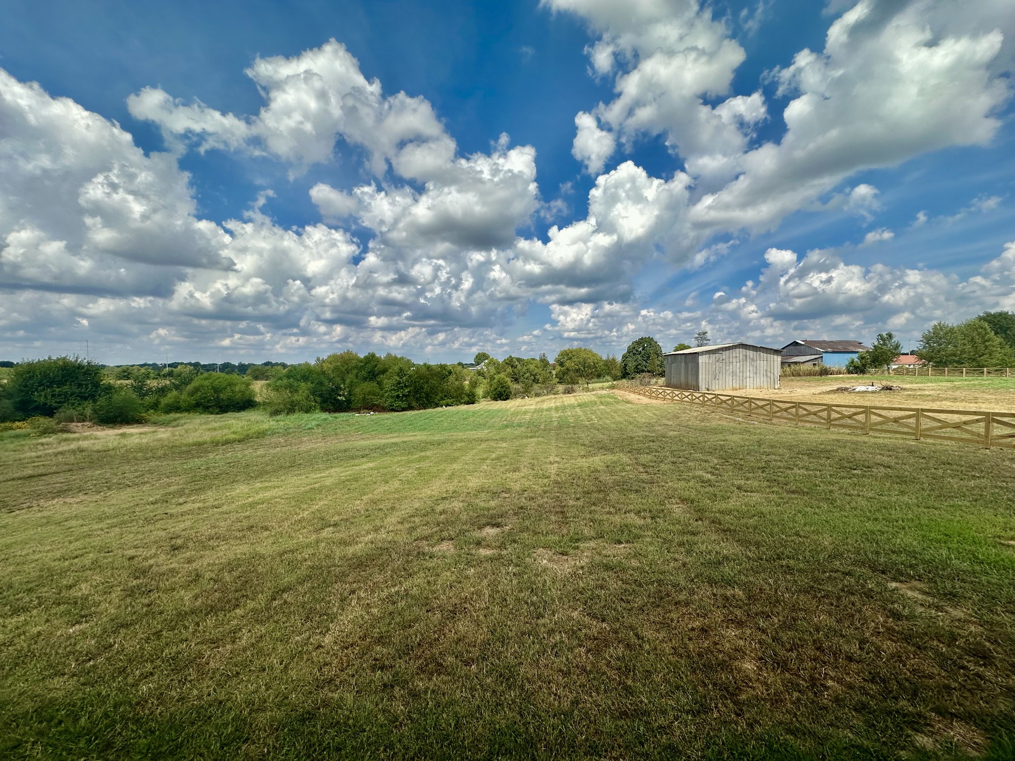 1220 Vickie Ln