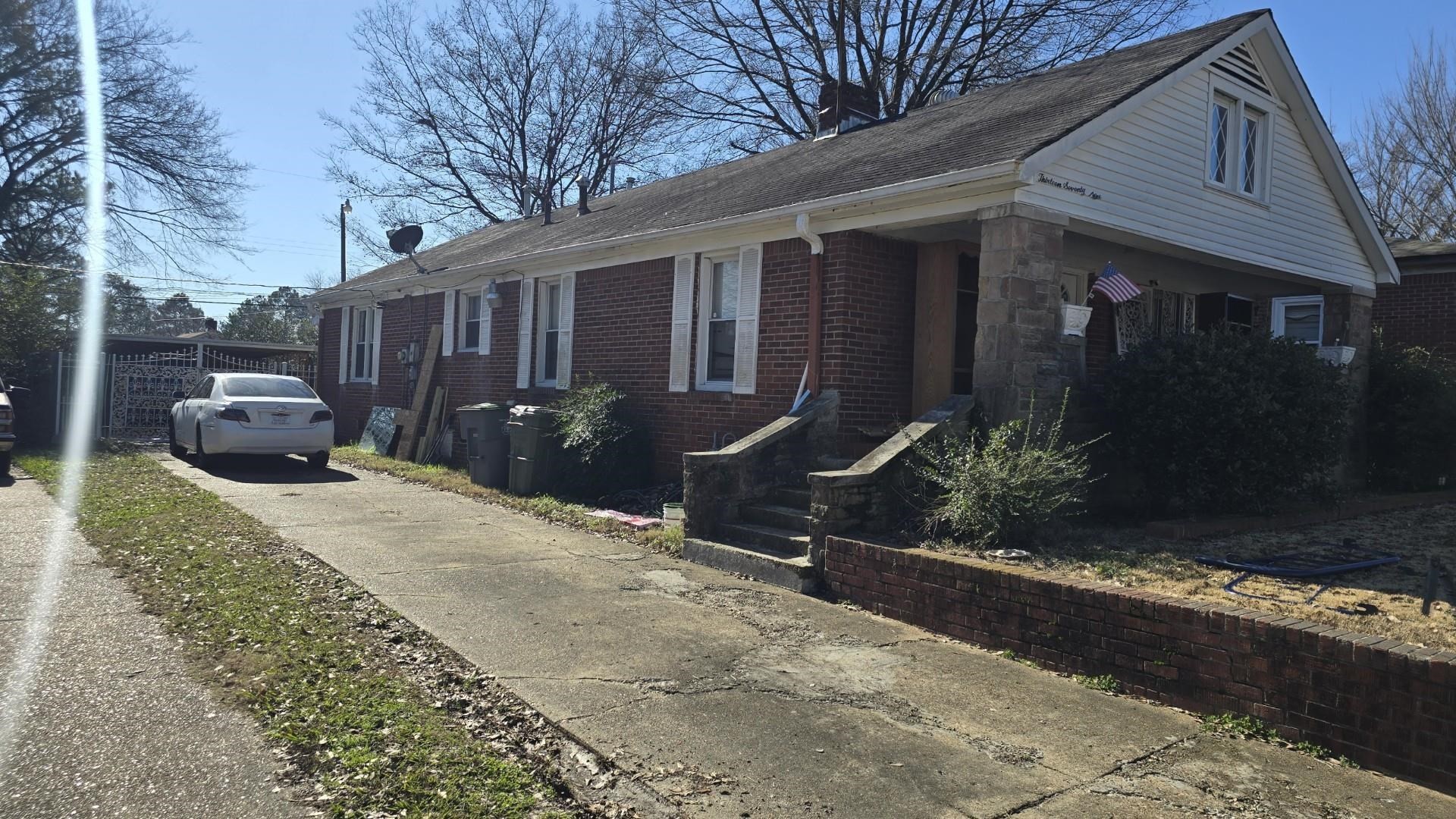 1379 QUINN AVE