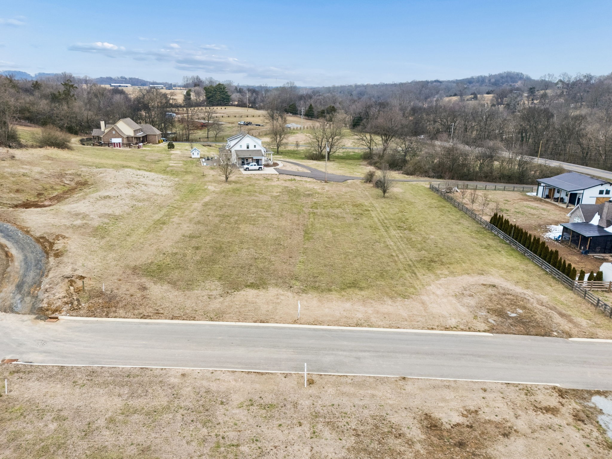 102 Heirloom Ln