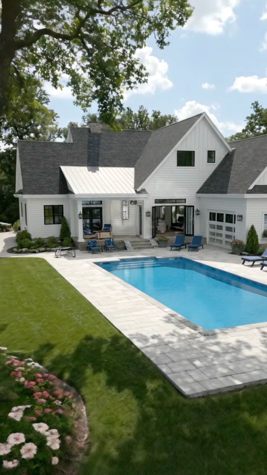 102 Heirloom Ln