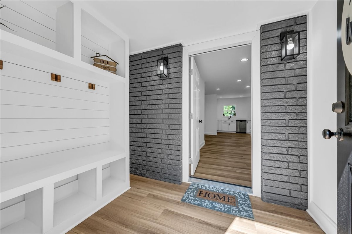 208 Bragg Cir
