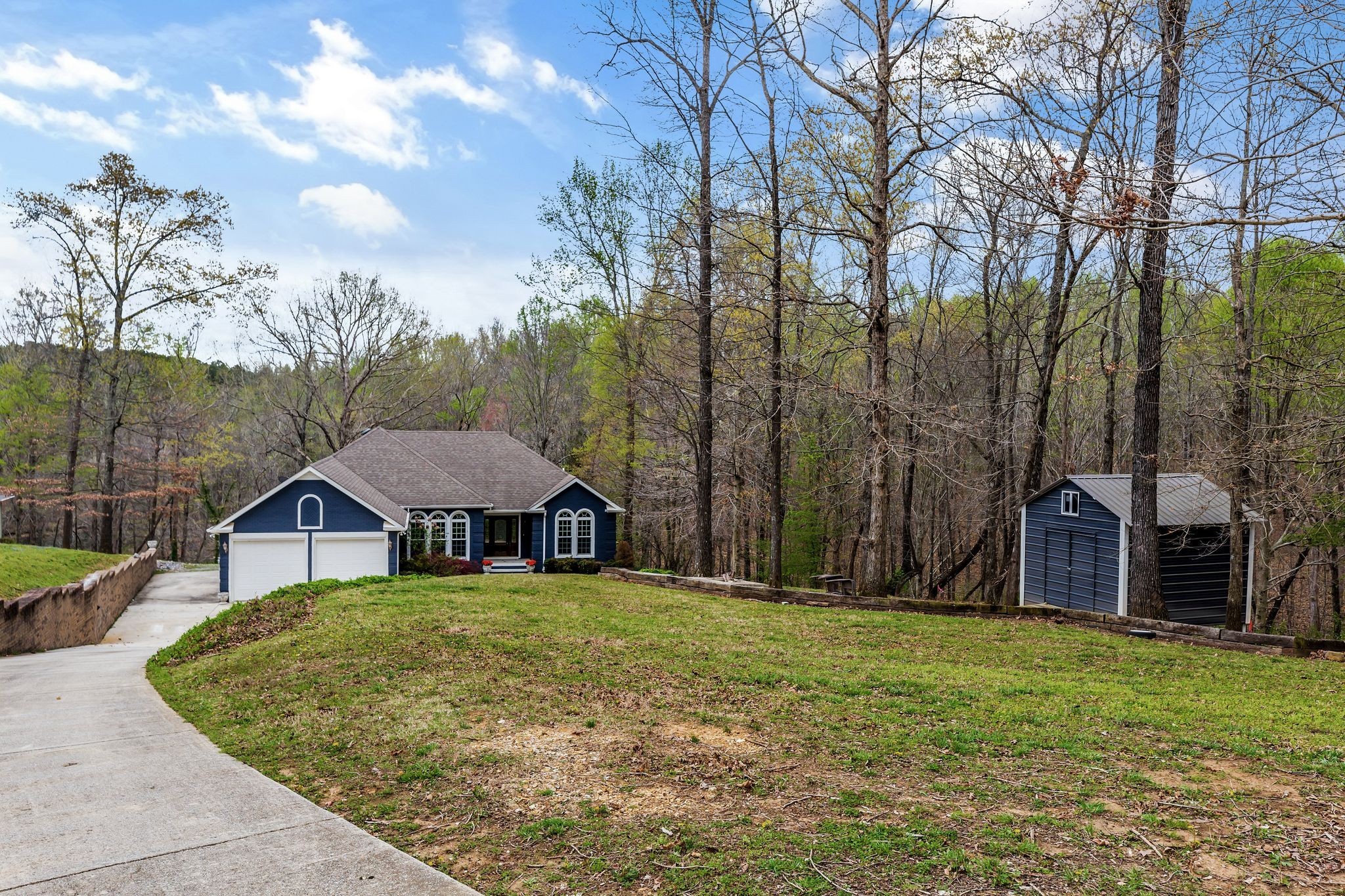 282 Owl Hollow Ln