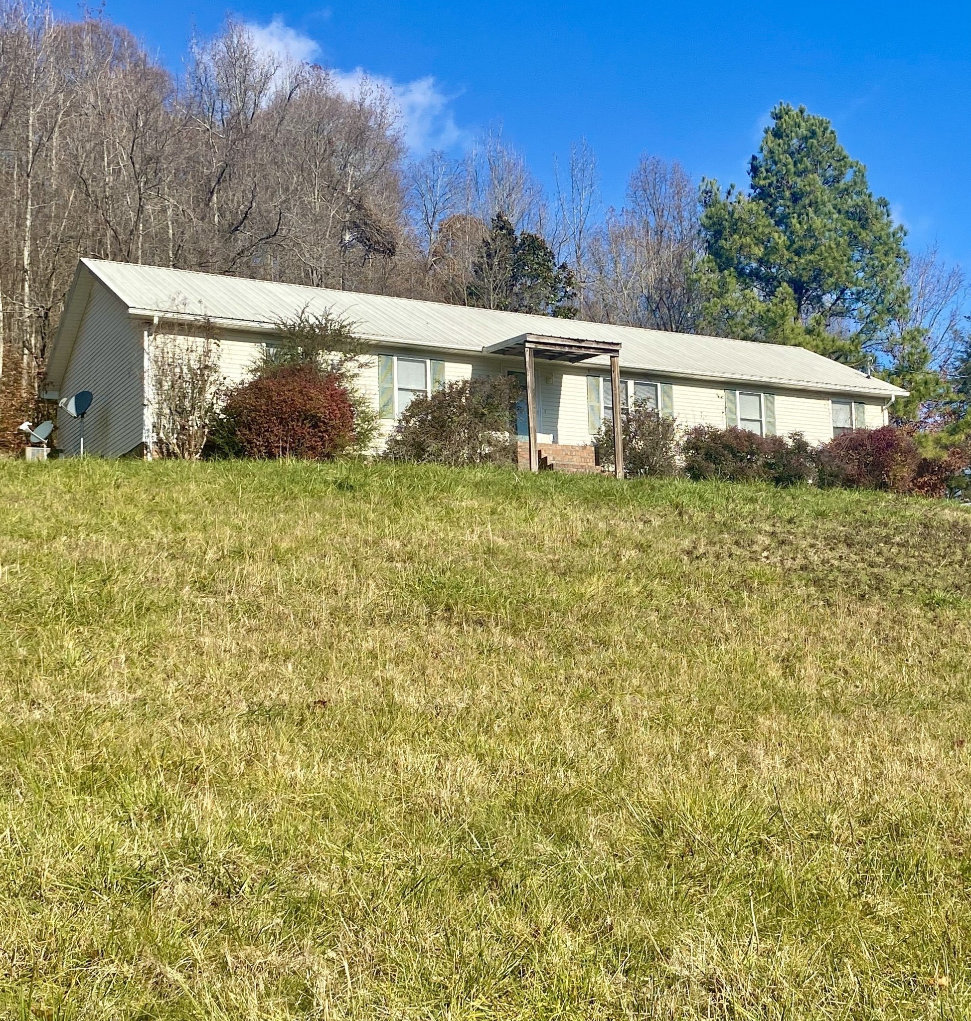 4570 Highway 64, E