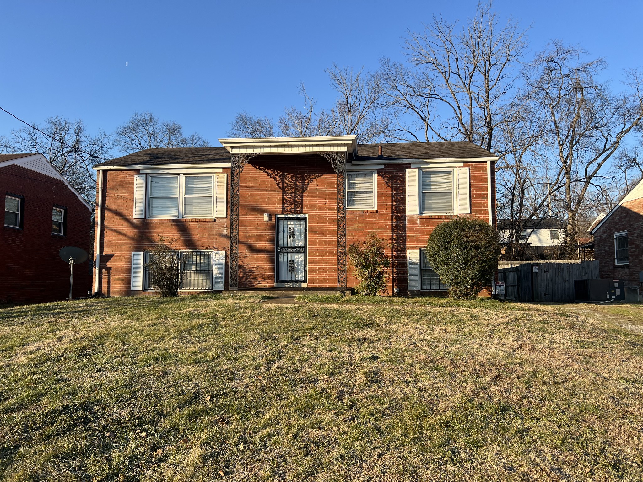 3211 Panorama Dr