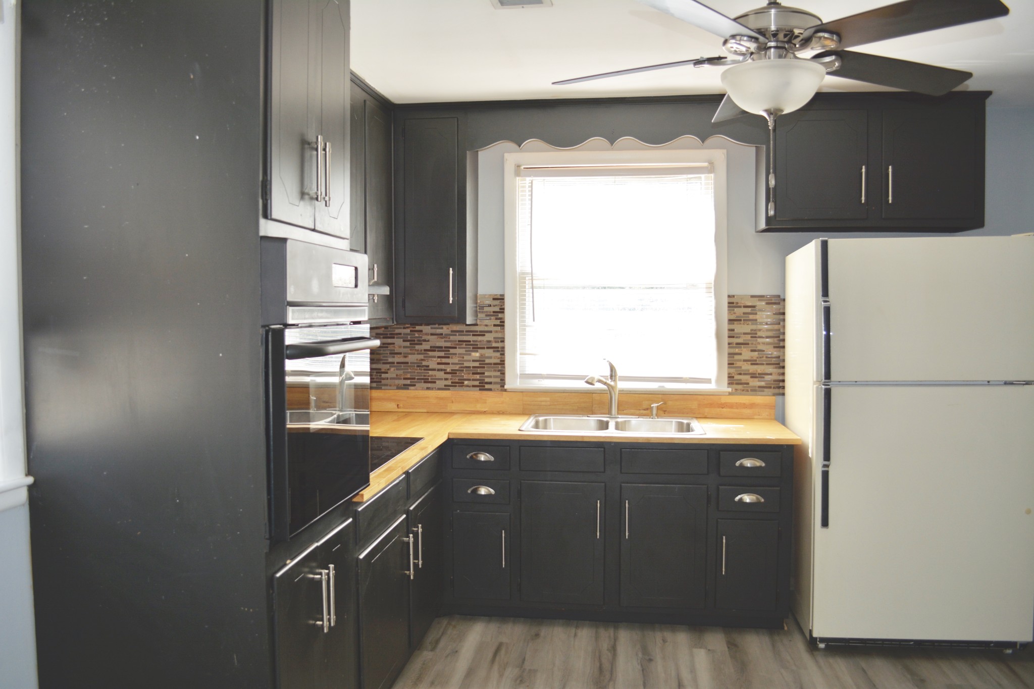 3211 Panorama Dr