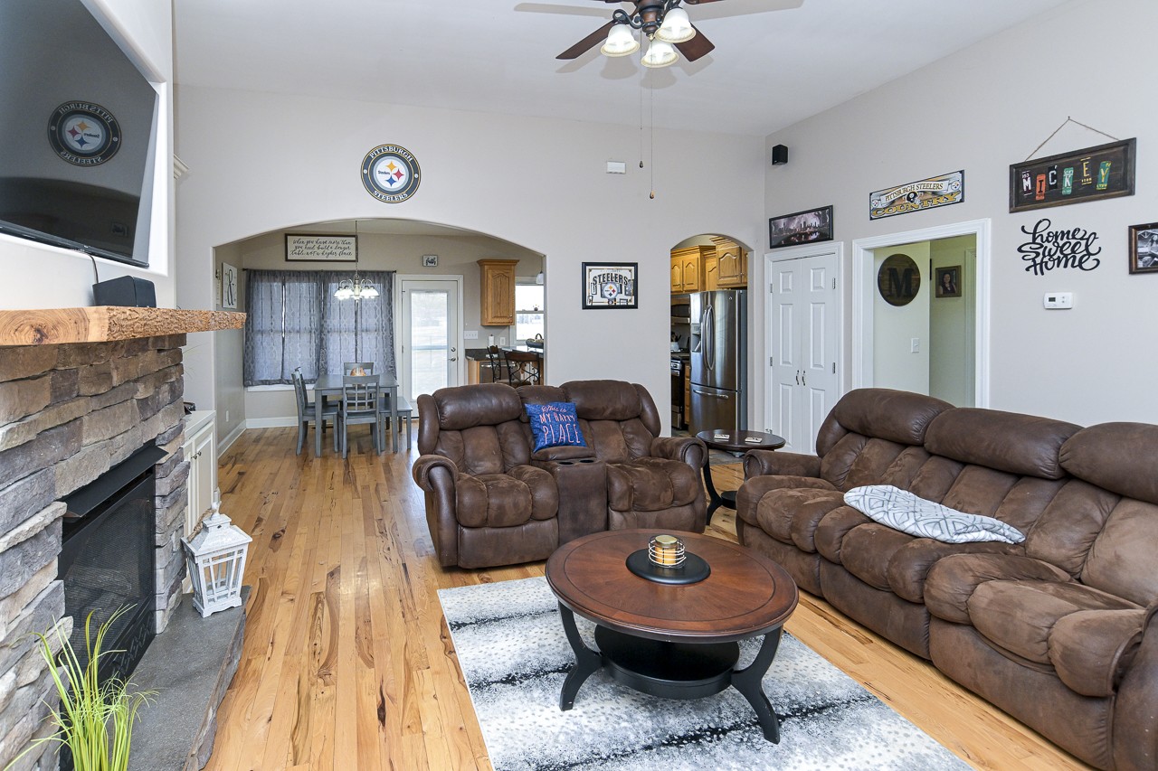 182 Old Camargo Rd