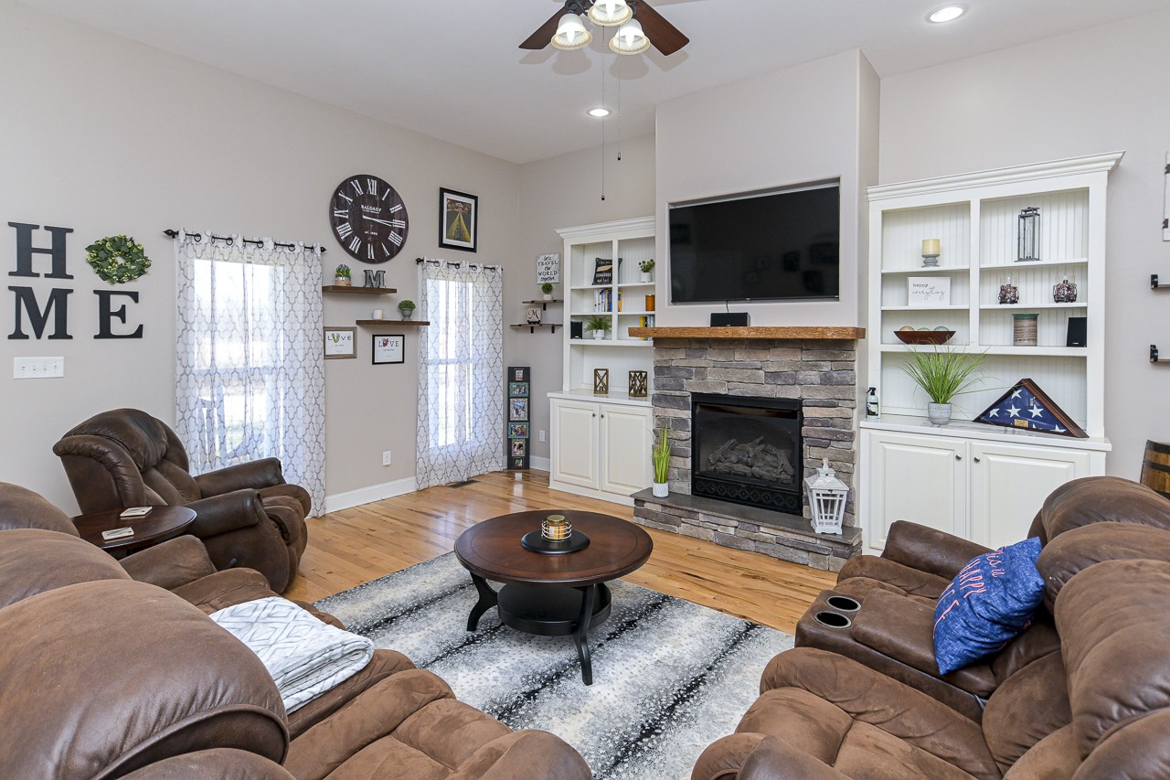 182 Old Camargo Rd