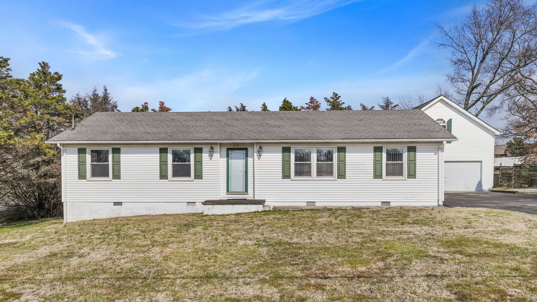 201 Stardust Dr