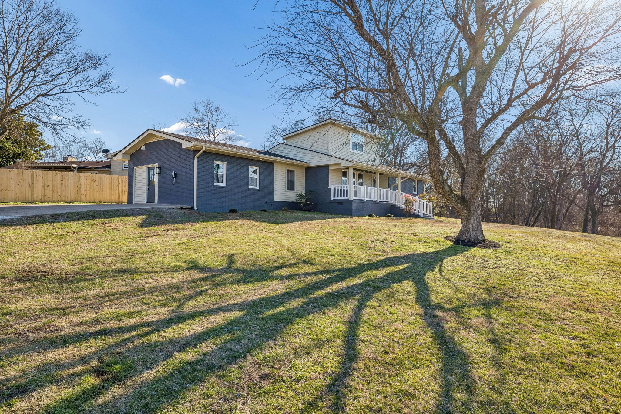 240 NW Clearview Dr