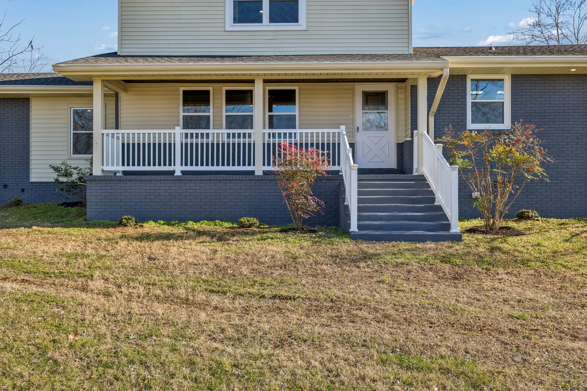 240 NW Clearview Dr