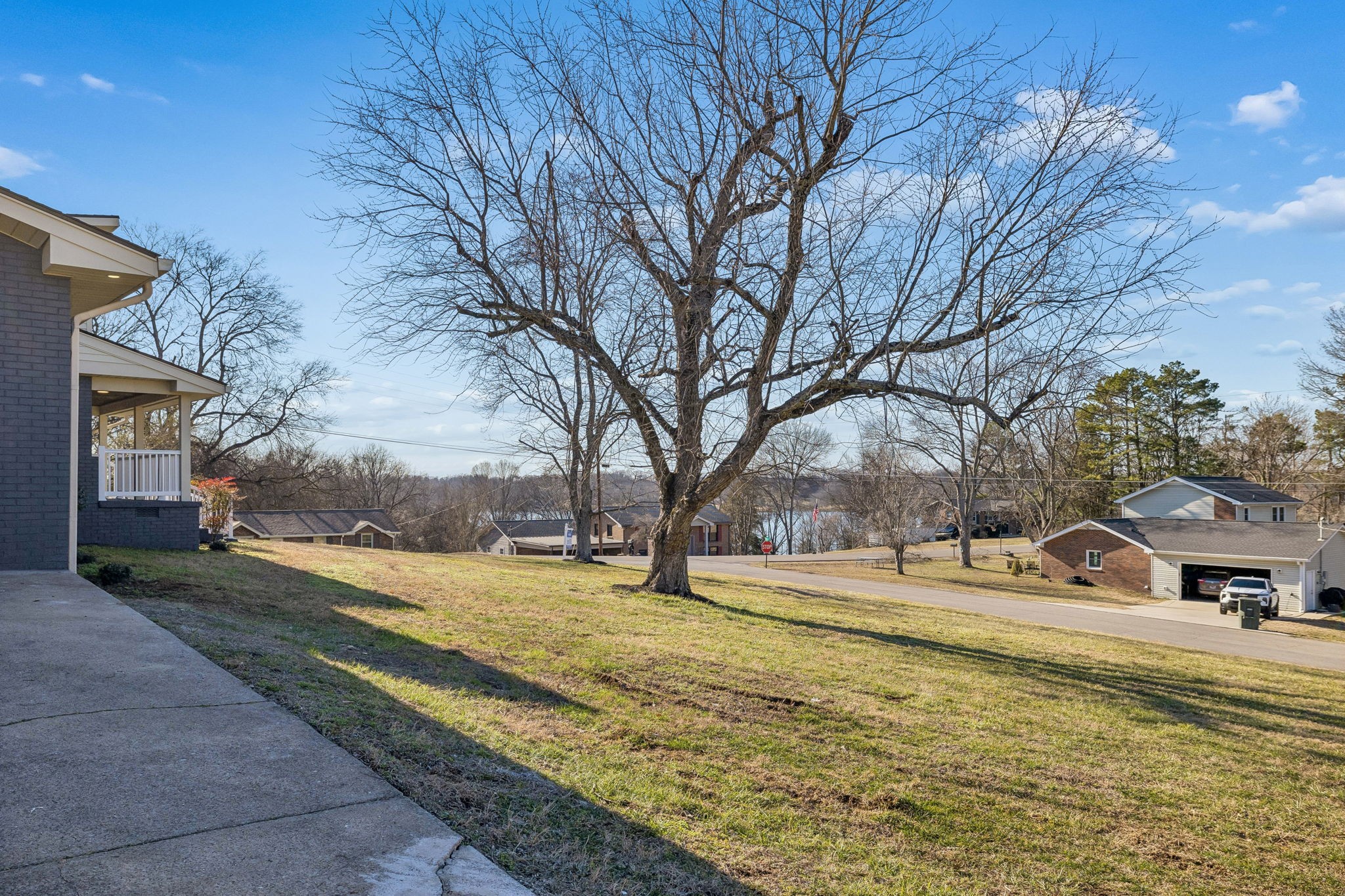 240 NW Clearview Dr