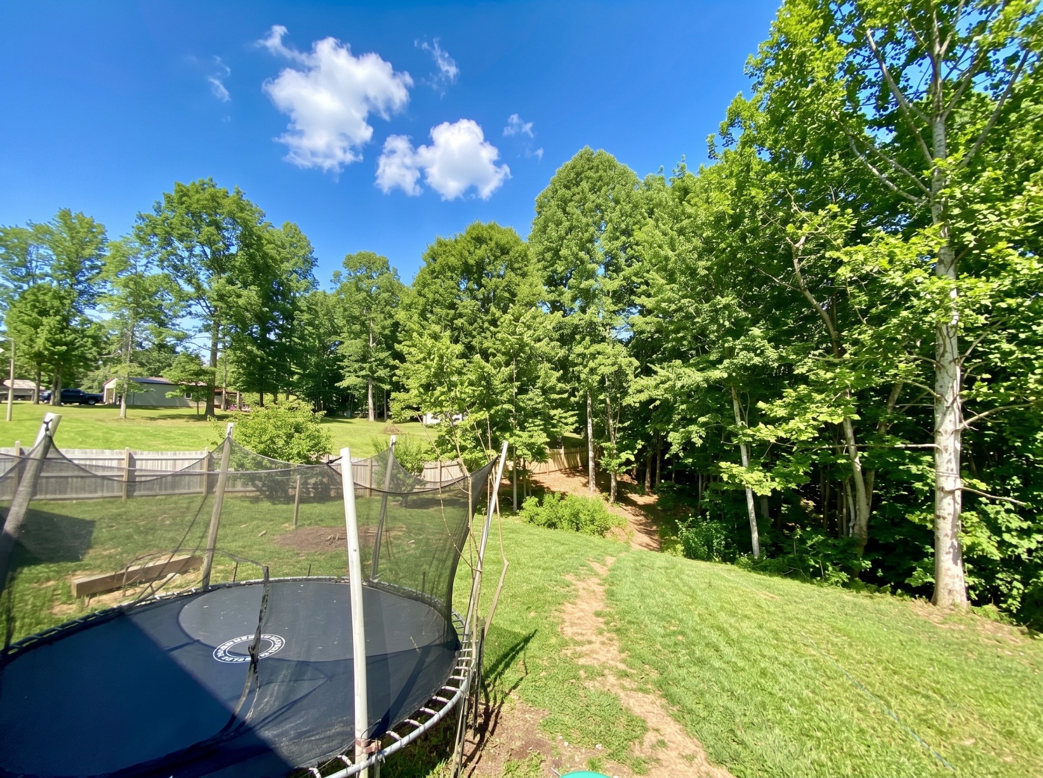 225 Lake Forrest Rd
