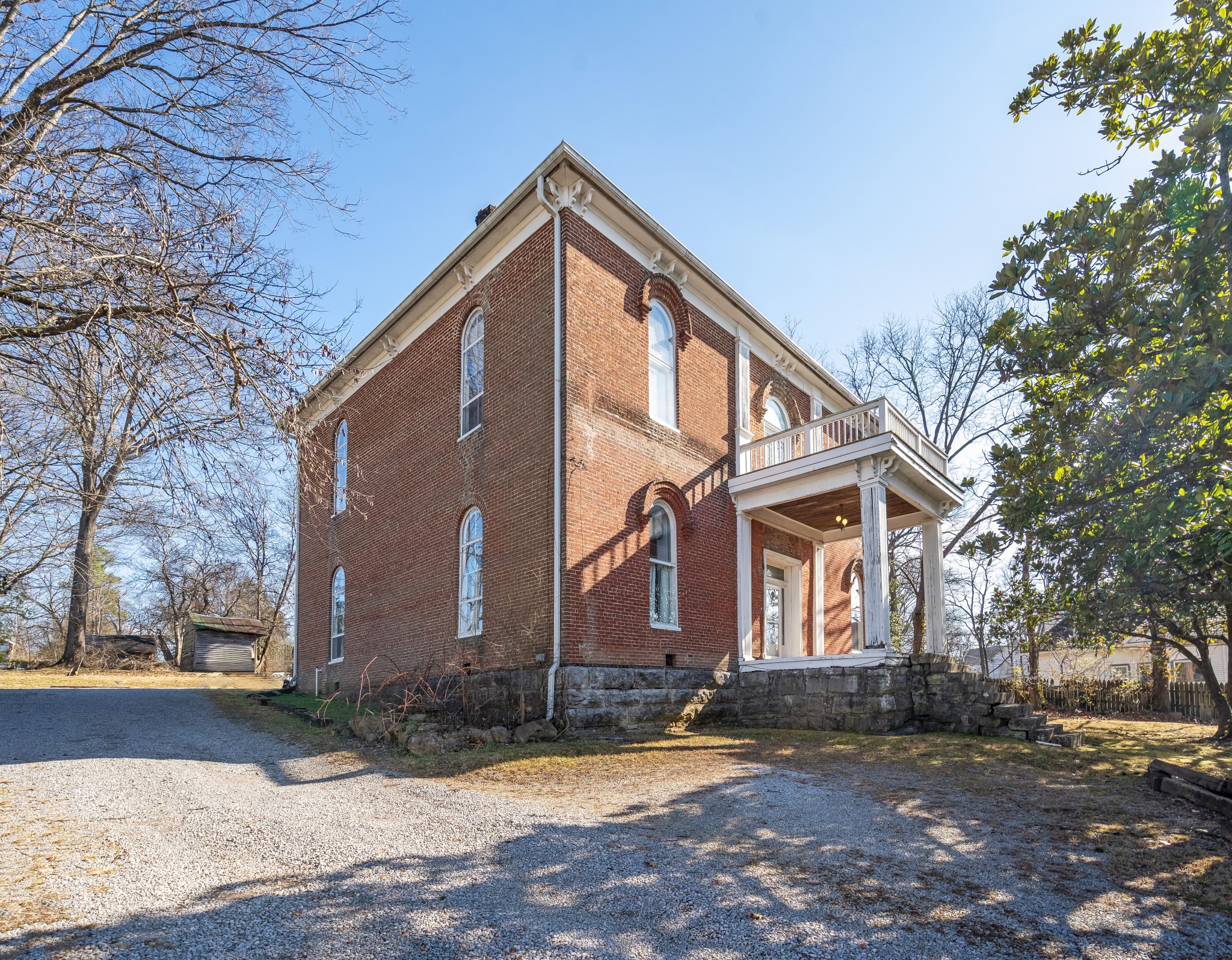 307 Vine St, S