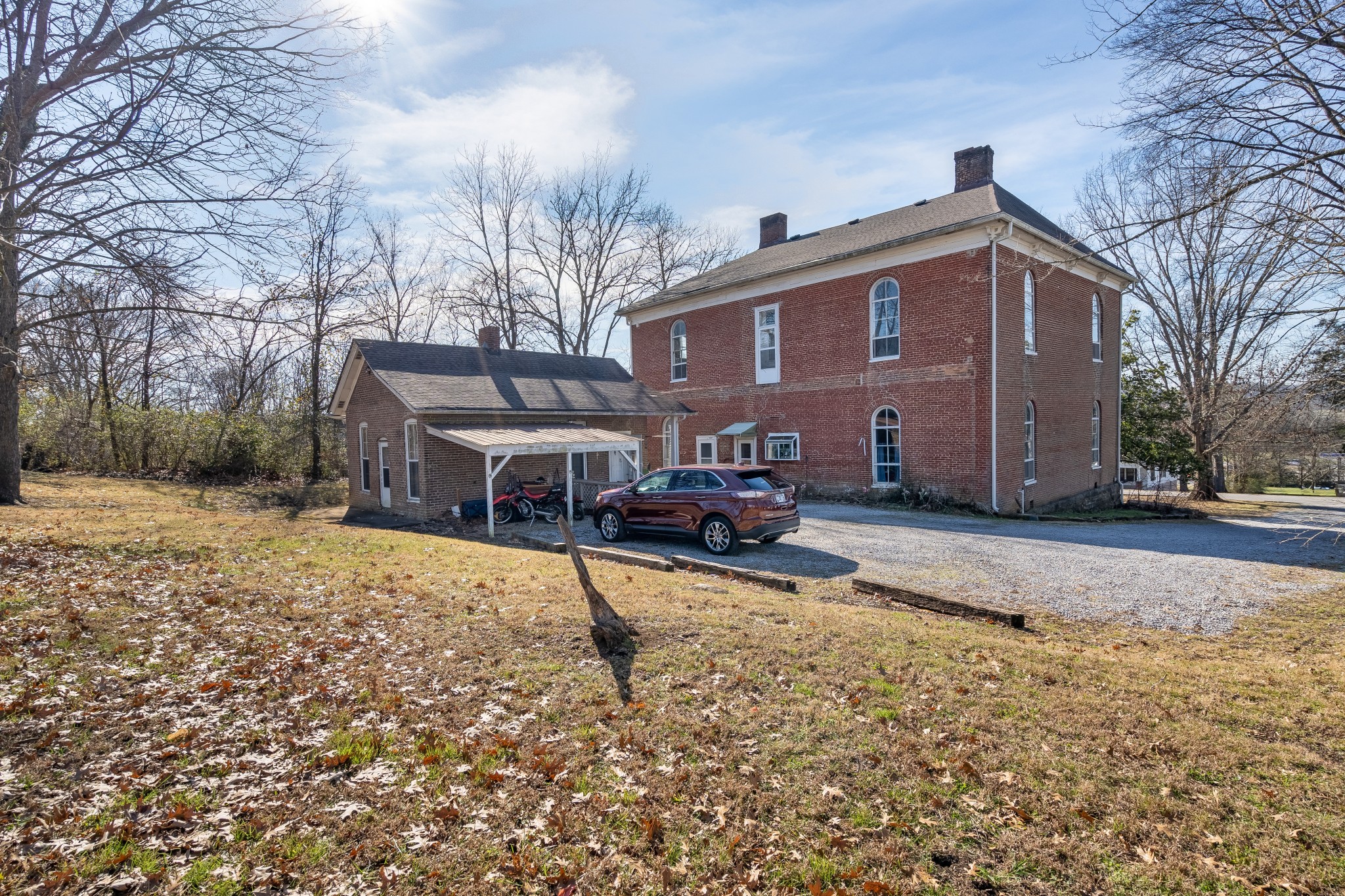 307 Vine St, S