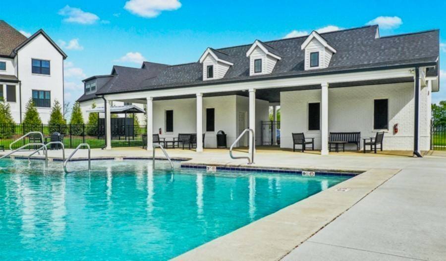 1432 Round Hill Lane