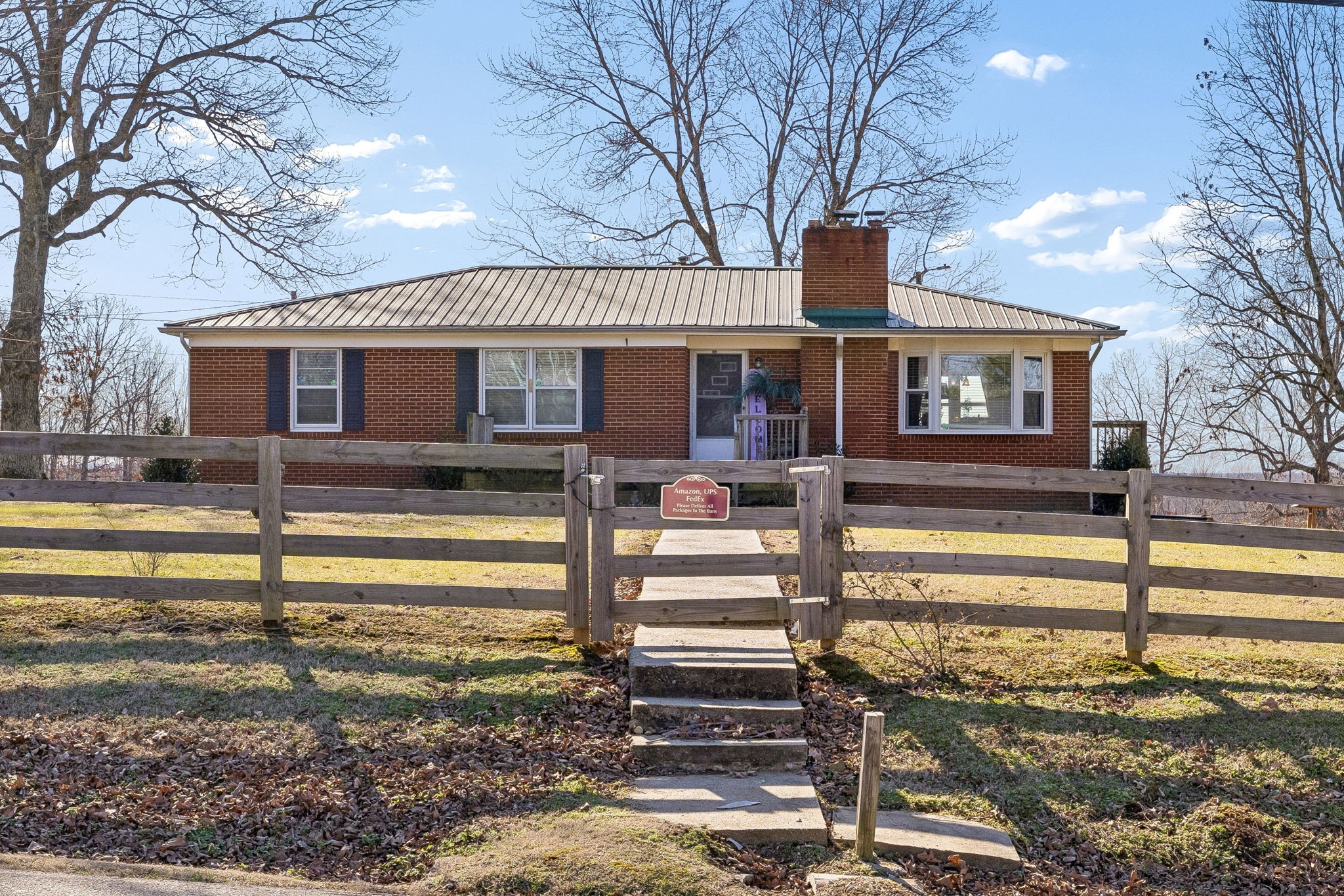 155 W Piney Rd