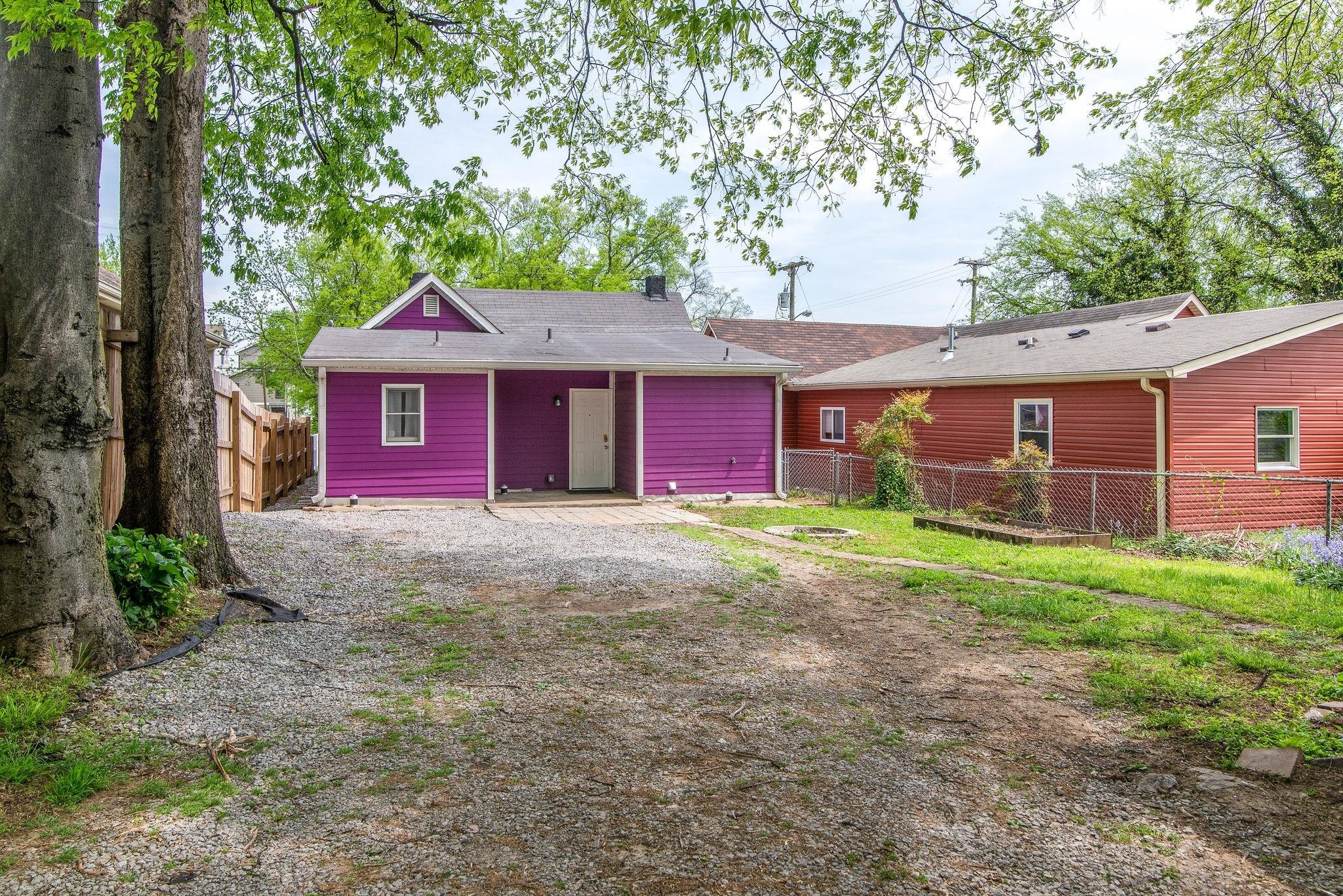 905 11th Ave, N