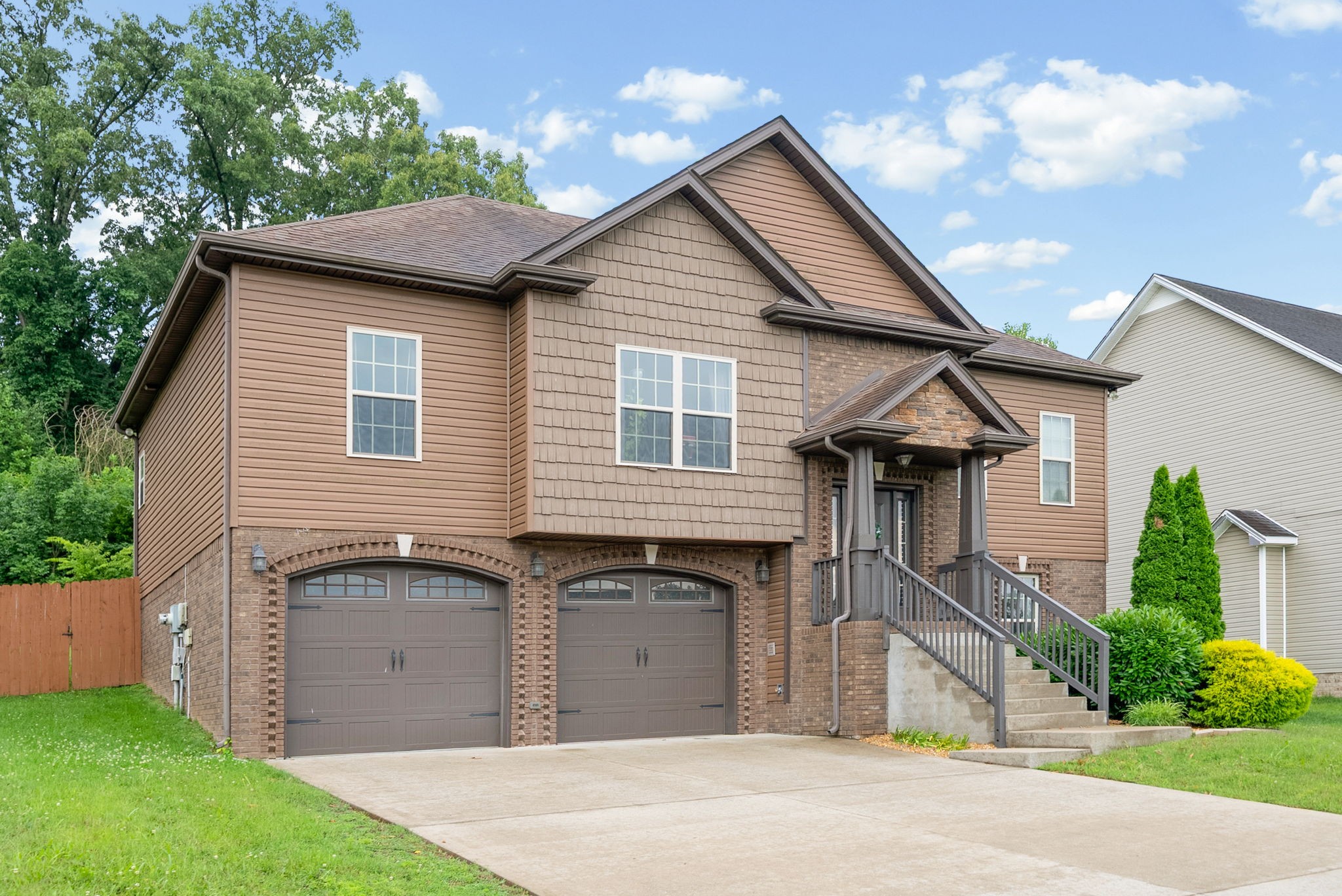 1284 Viewmont Dr
