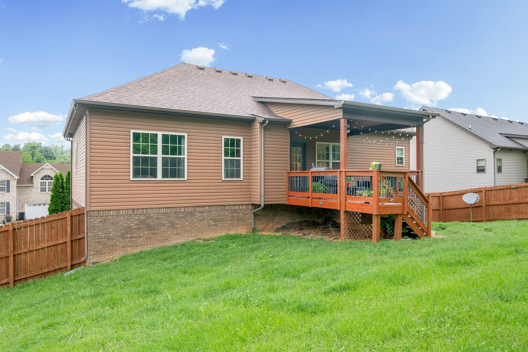 1284 Viewmont Dr