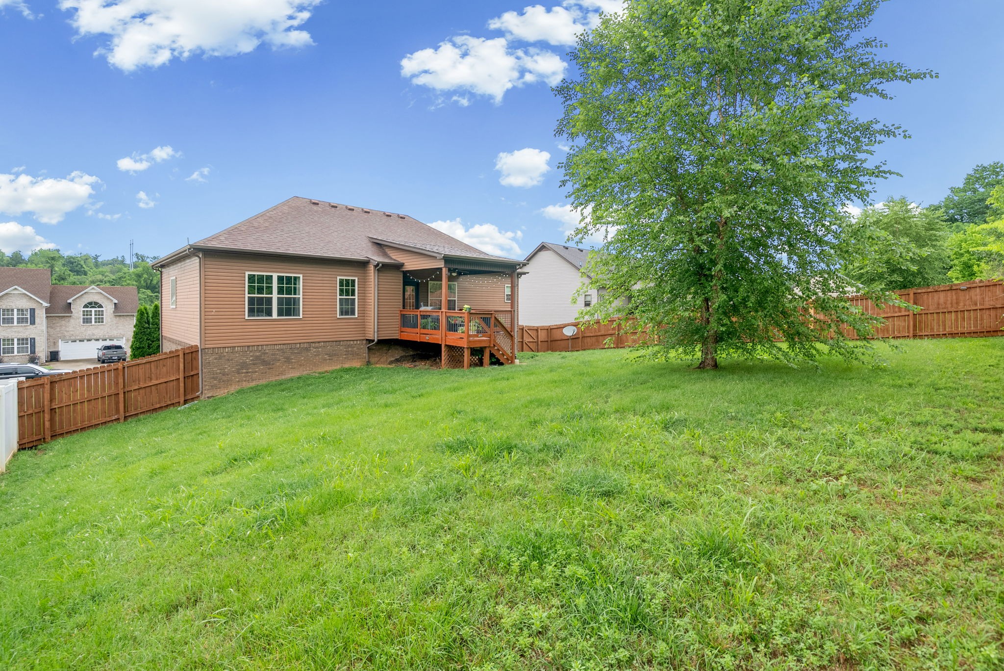 1284 Viewmont Dr