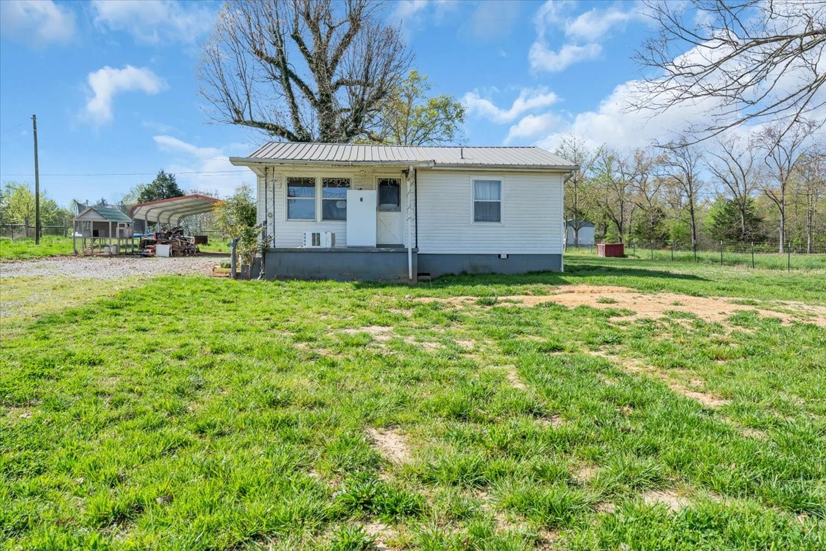 784 Burch Ln