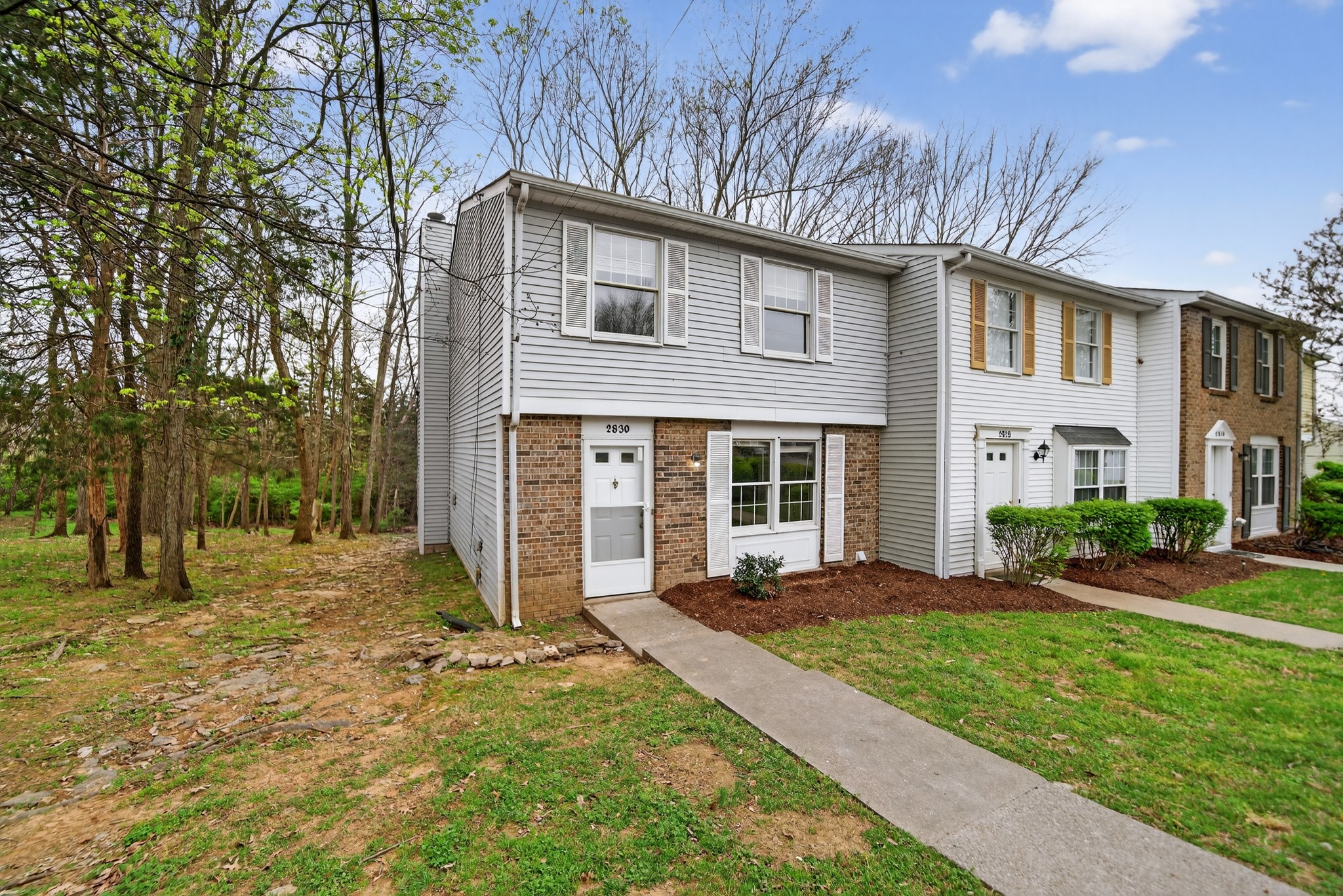 2830 Lake Forest Dr