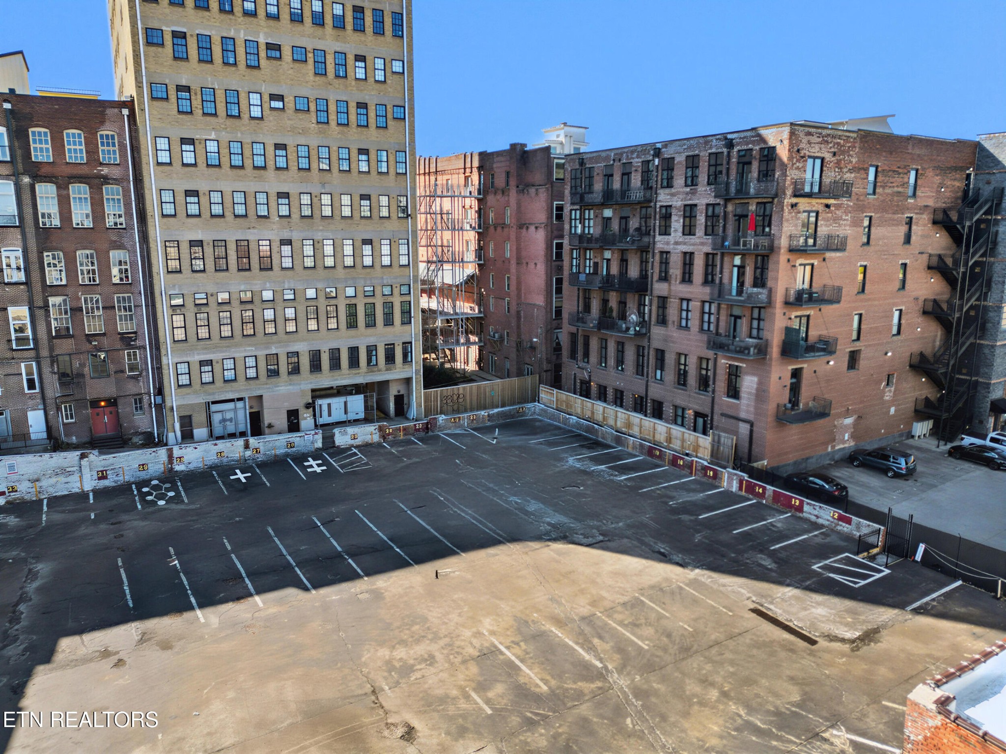 112 S Gay St